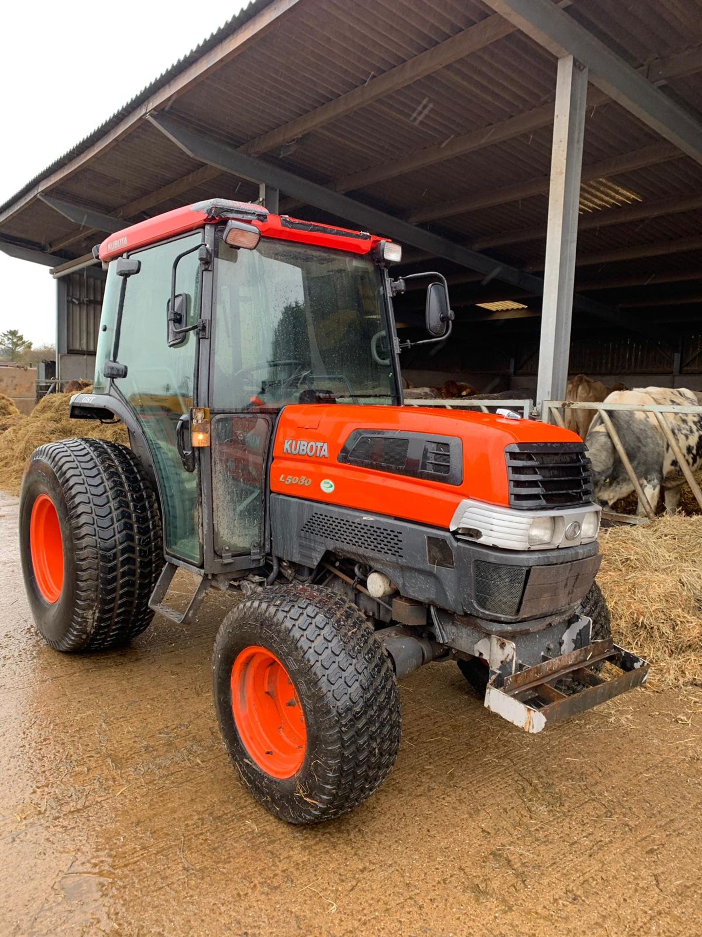 KUBOTA L5030D GST COMPACT TRACTOR WITH FULL GLASS CAB *PLUS VAT* - Image 2 of 15