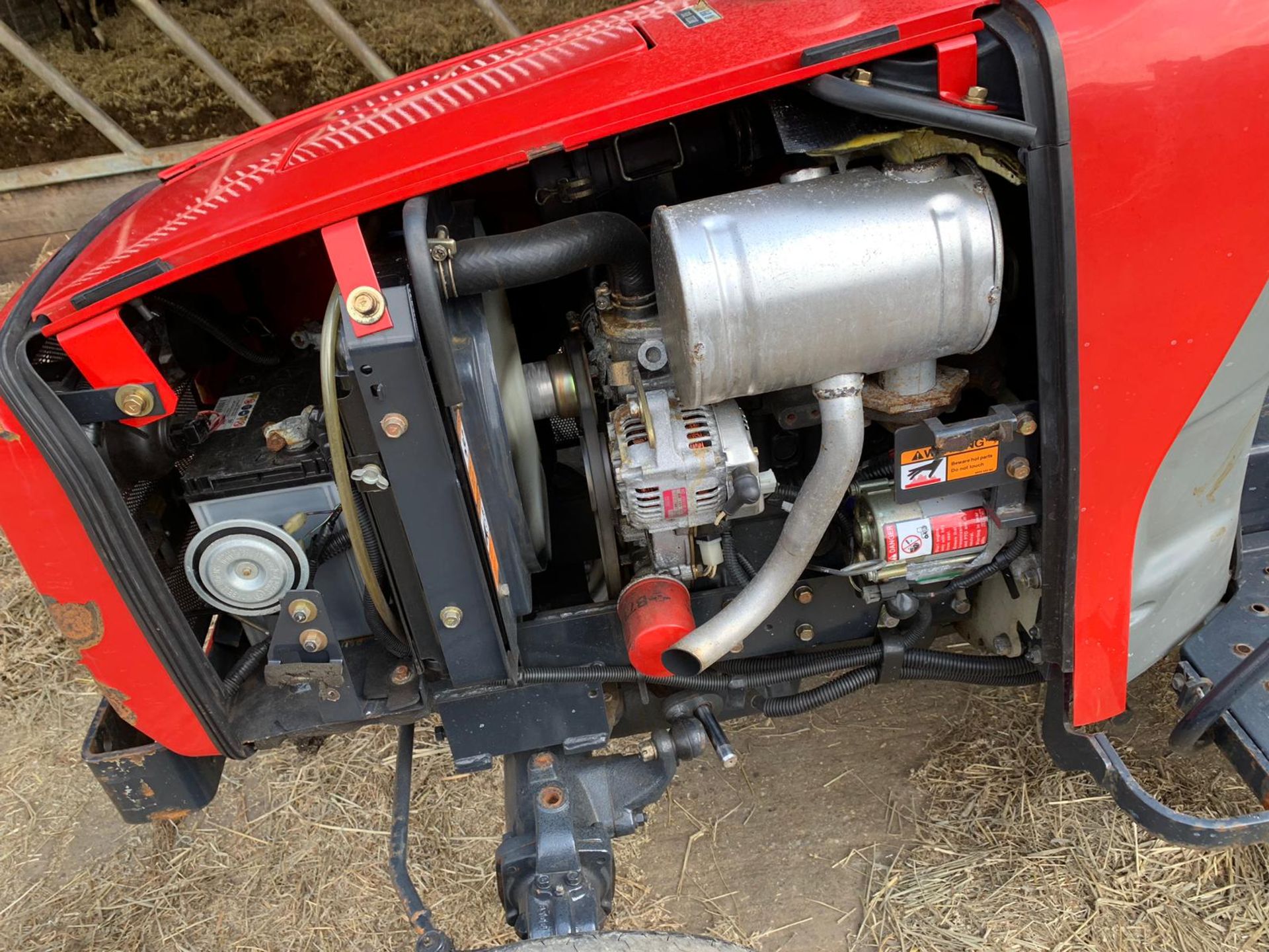 MASSEY FERGUSON 1205 COMPACT TRACTOR, 3 POINT HITCH, PTO, HOURS 33 *PLUS VAT* - Image 11 of 12