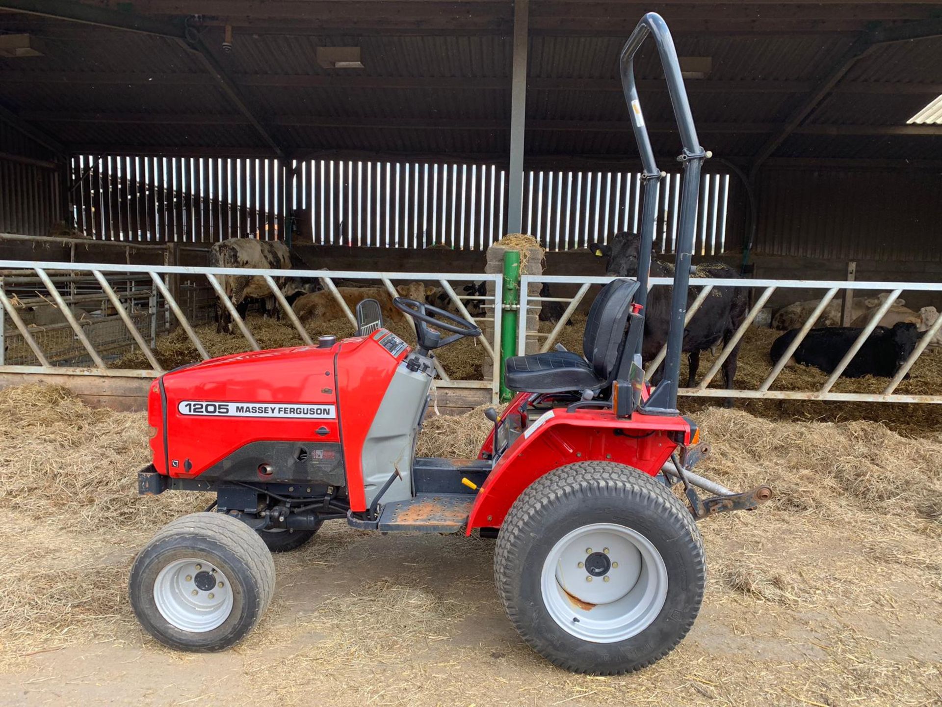 MASSEY FERGUSON 1205 COMPACT TRACTOR, 3 POINT HITCH, PTO, HOURS 33 *PLUS VAT* - Image 6 of 12