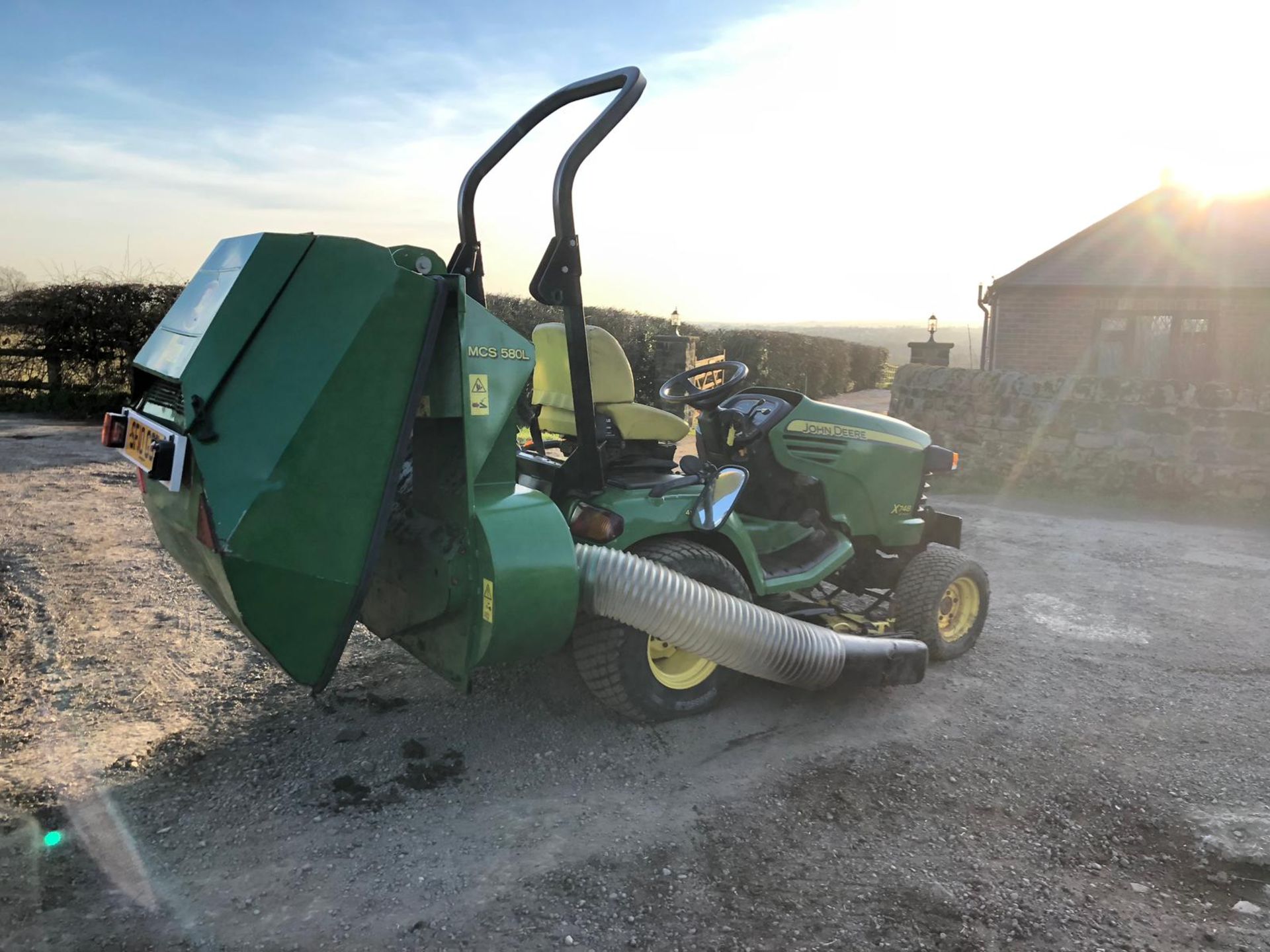 2010/10 REG JOHN DEERE X748 4X4 RIDE ON LAWN MOWER, RUNS WORKS AND CUTS *PLUS VAT* - Image 5 of 7