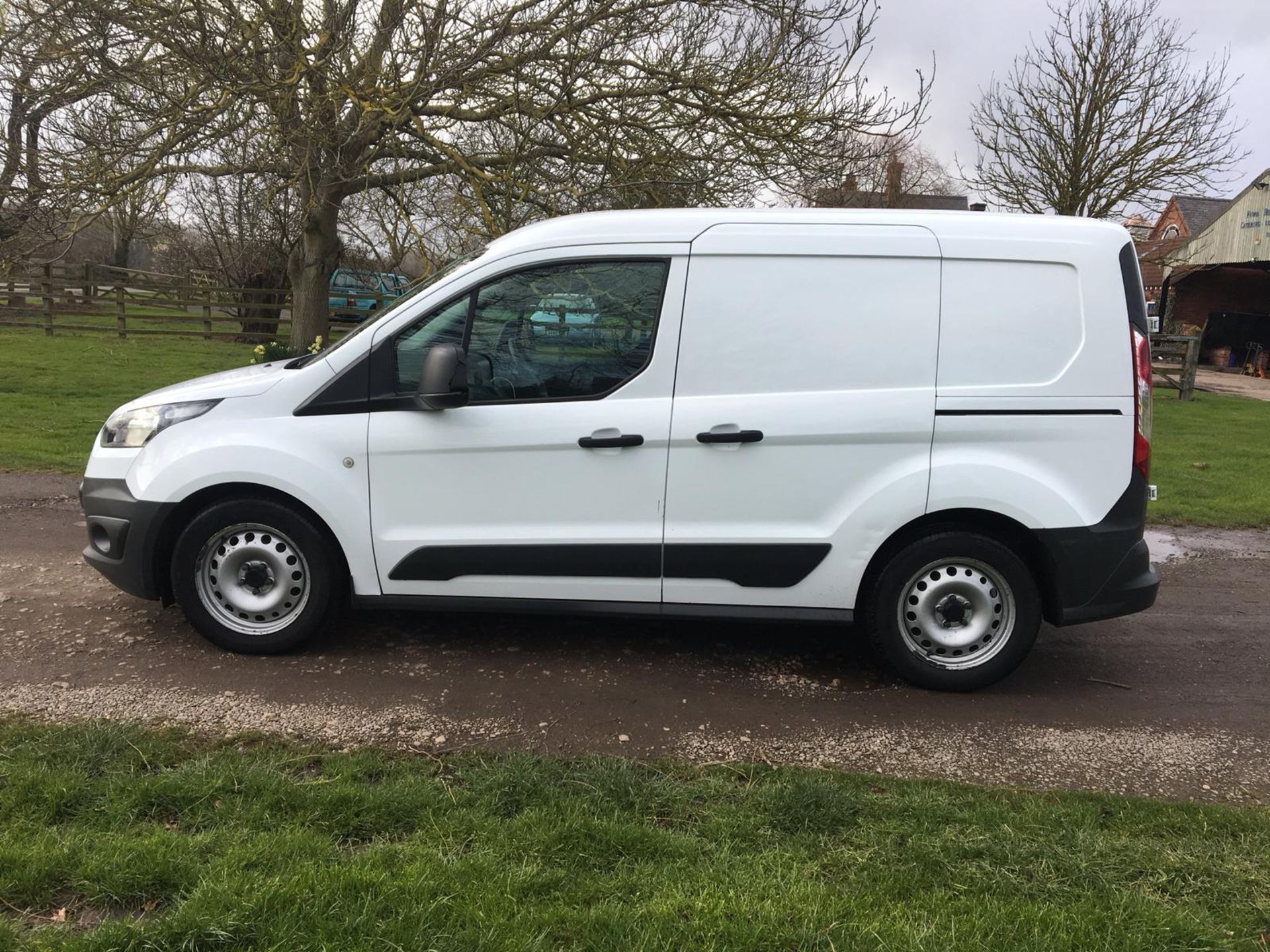 2015/64 REG FORD TRANSIT CONNECT 200 1.6 WHITE DIESEL PANEL VAN, SHOWING 0 FORMER KEEPERS *NO VAT* - Image 4 of 12