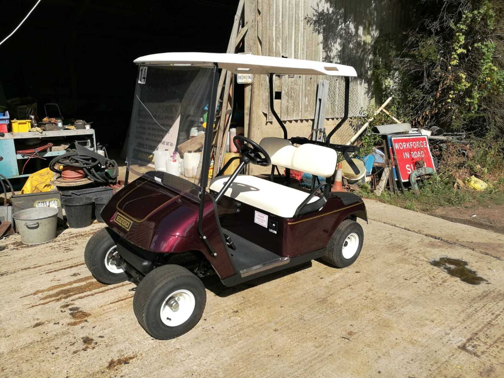 EZGO PETROL GOLF BUGGY, ONLY 0.4 HOURS GENUINE, NEVER USED *PLUS VAT*