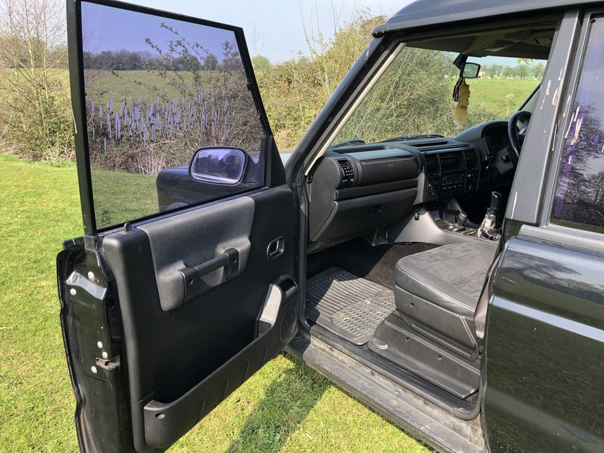 2003/03 REG LAND ROVER DISCOVERY TD5 GS 2.5 BLACK DIESEL 4X4, FULL SERVICE HISTORY ORIGINAL BOOK - Image 12 of 21