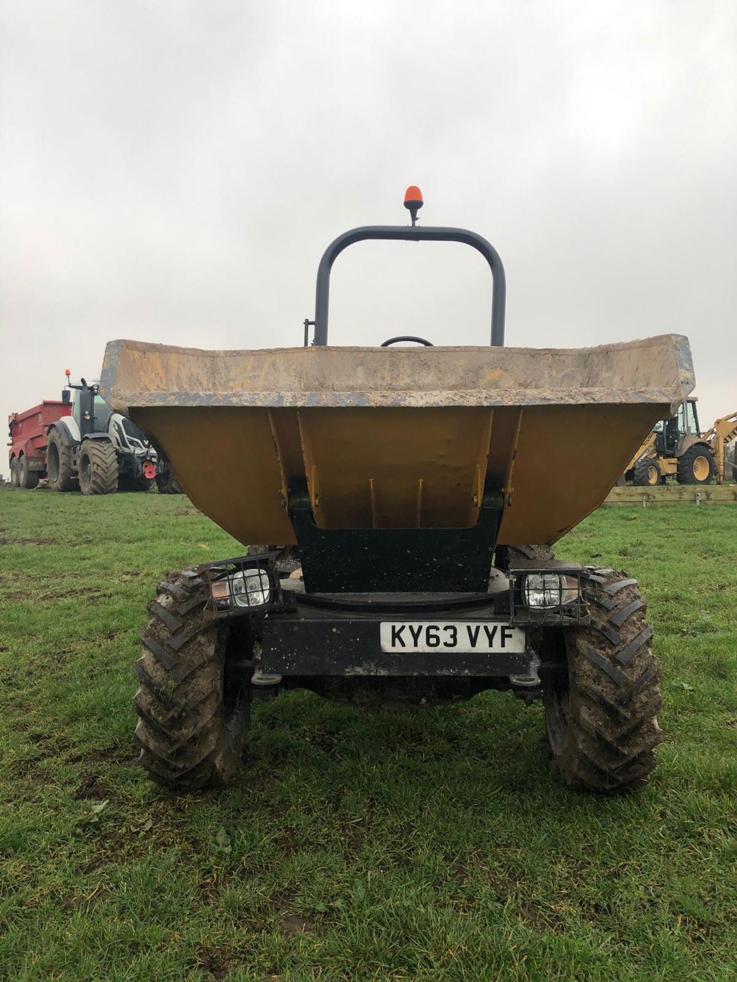 2013/63 REG TEREX TA3SH 3 TONNE SWIVEL DUMPER, HYDRO-STATIC DRIVE, RUNS DRIVES AND TIPS *PLUS VAT* - Image 2 of 11