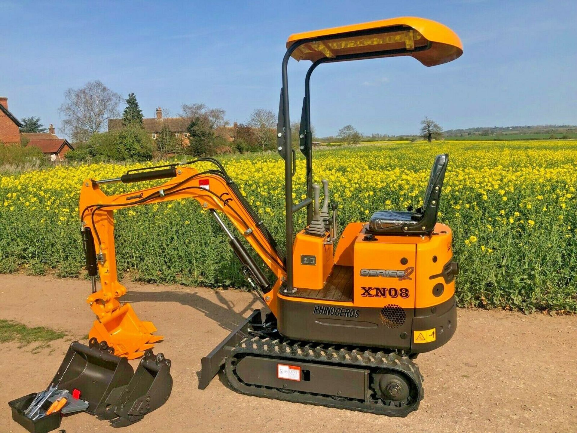 2019 MINI DIGGER EXCAVATOR RHINOCEROS XN08, LATEST MODEL SERIES 2, BRAND NEW, 3 BUCKETS, CE MARKED - Image 2 of 11