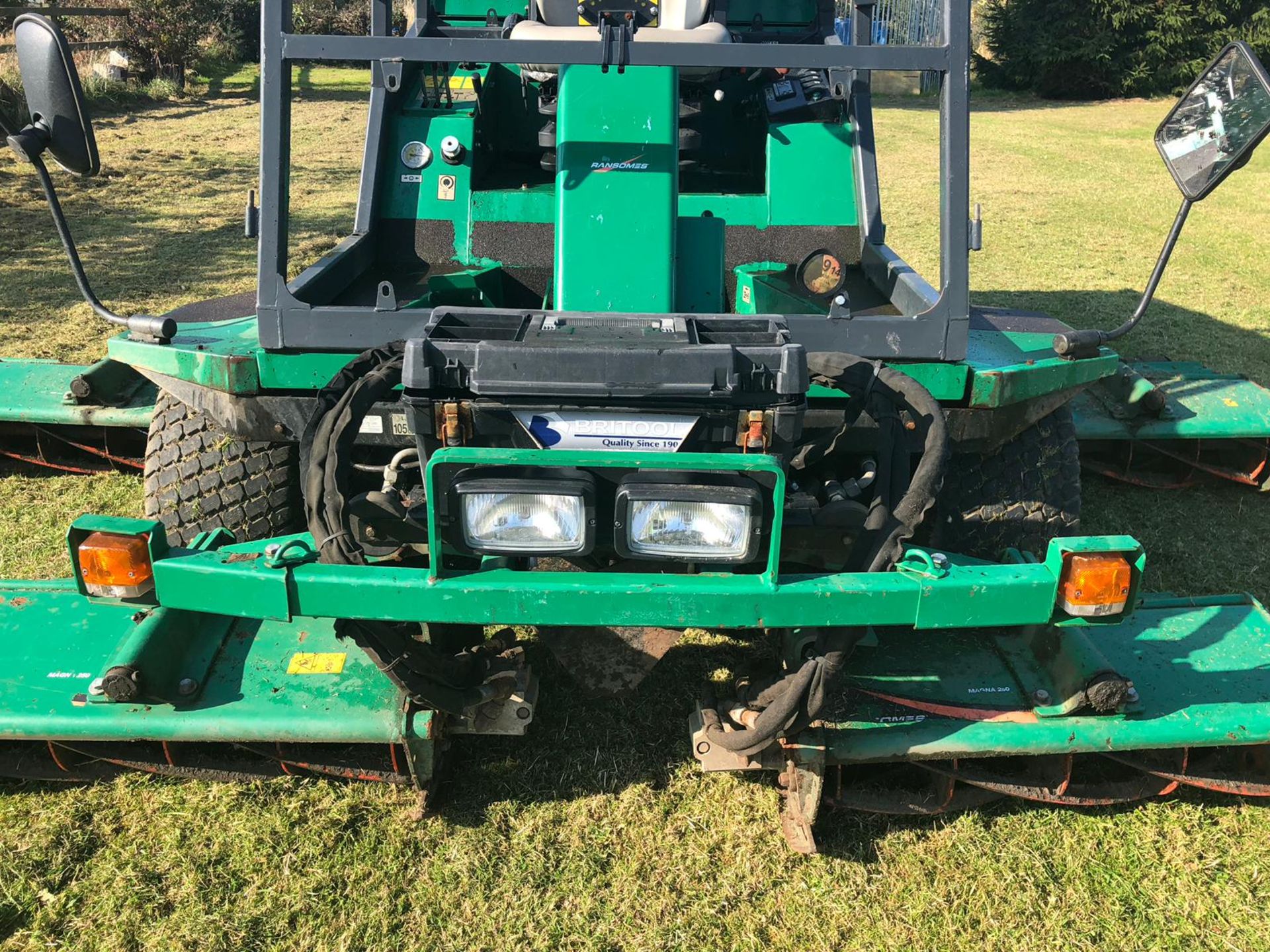 2012 RANSOMES COMMANDER 3520 OPEN CAB 5 GANG MOWER *PLUS VAT* - Image 5 of 18