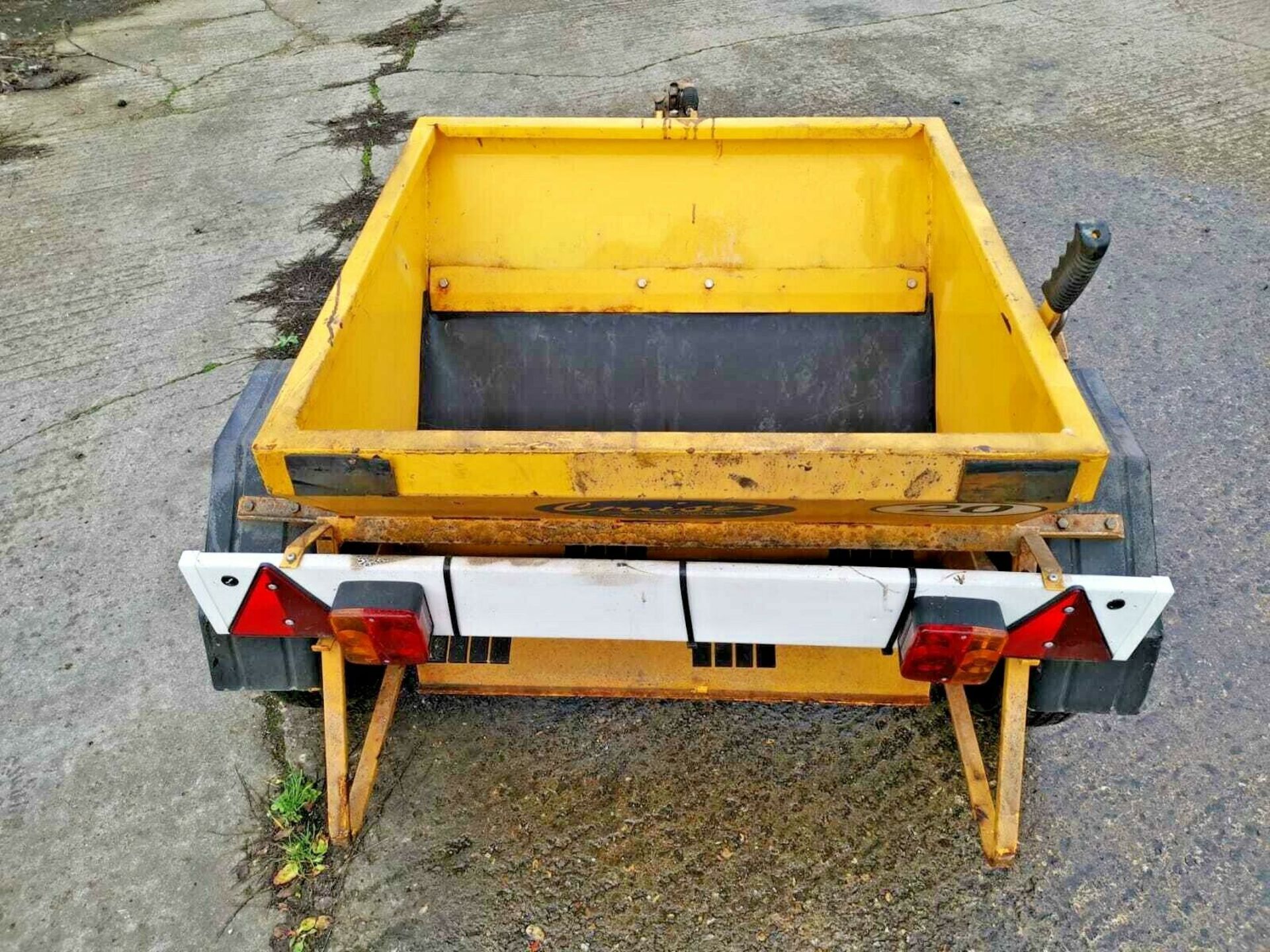 SALT SPREADER / GRITTER GLASDON CRUISER 80, FAST TOW *PLUS VAT* - Image 3 of 4