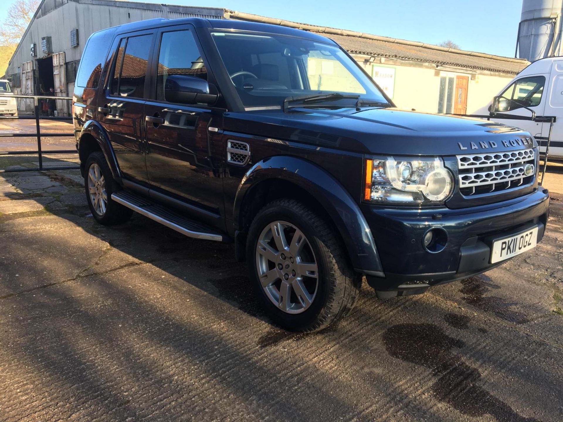 2011/11 REG LAND ROVER DISCOVERY SDV6 AUTO 245 5 SEATER DIESEL 4X4, SHOWING 1 FORMER KEEPER *NO VAT*