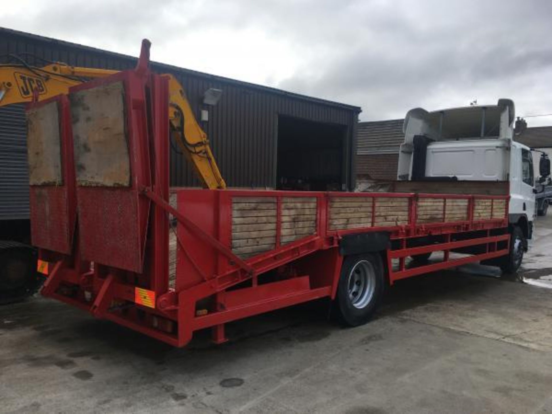 2007/57 REG DAF CF 65.220 18 TON BEAVER TAIL PLANT LORRY, 6 SPEED MANUAL GEARBOX *PLUS VAT* - Image 4 of 9