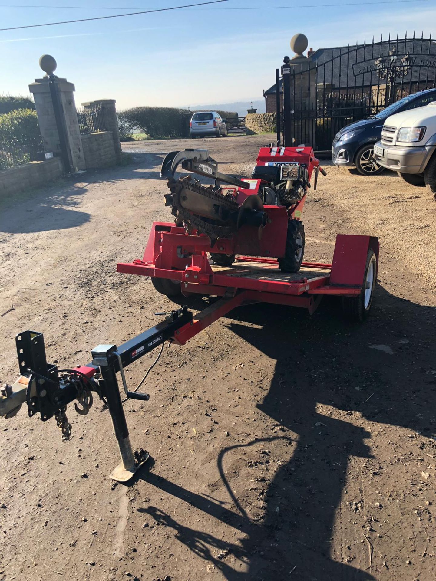 BARRETO 888 COMPACT TRENCHER /TRAILER ONLY 52 HOURS RUNS AND WORKS *PLUS VAT* - Image 3 of 6