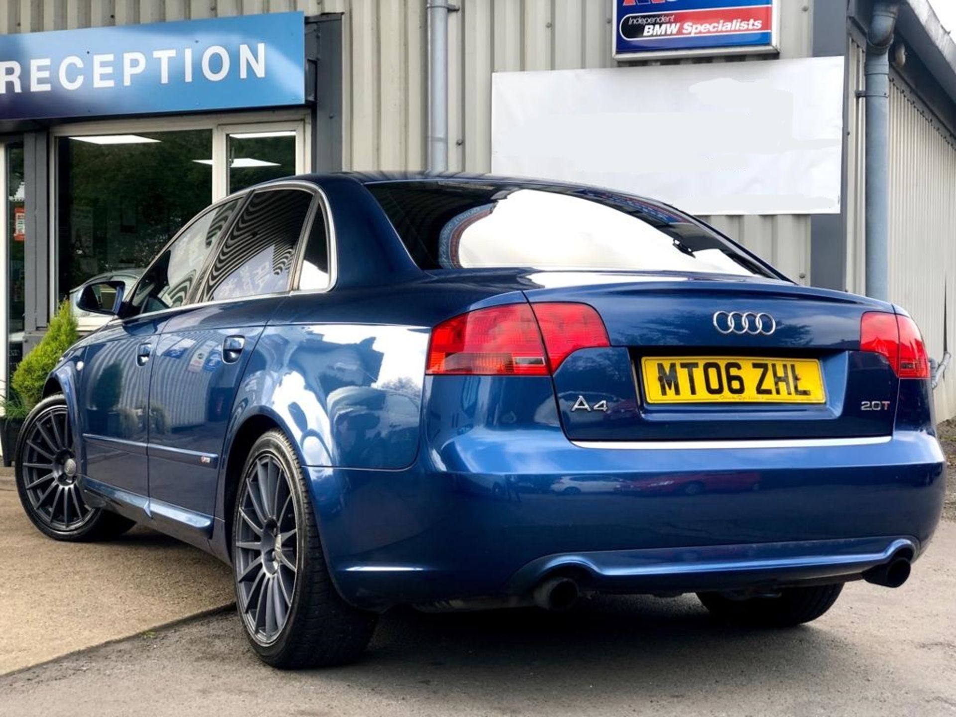 2006/06 REG AUDI A4 SE S LINE 2.0 PETROL BLUE 4 DOOR SALOON, SHOWING 3 FORMER KEEPERS *NO VAT* - Image 5 of 17