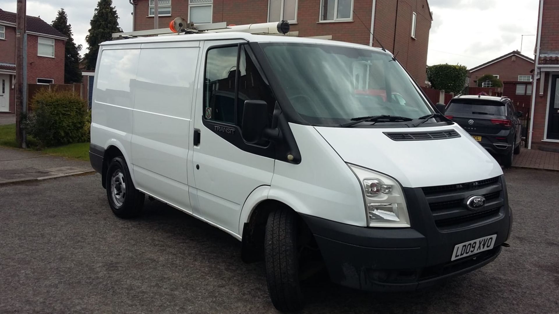 2009/09 REG FORD TRANSIT 100 T330S RWD WHITE DIESEL PANEL VAN, SHOWING 0 FORMER KEEPERS *NO VAT* - Image 5 of 10