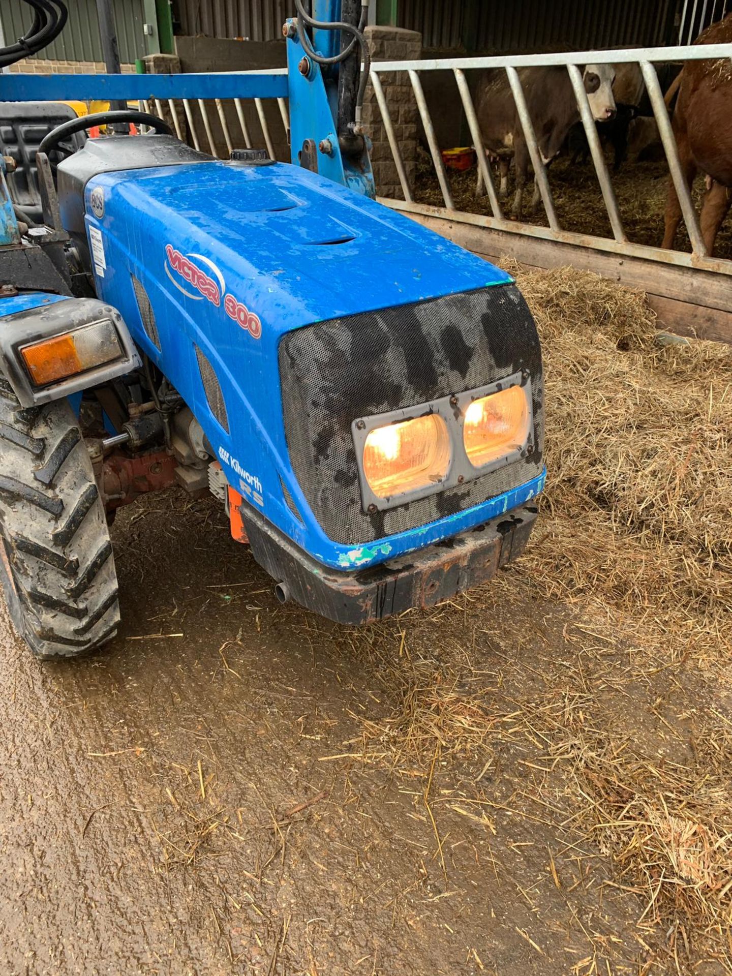 BCS VICTOR 300 RS ALL TERRAIN FORESTRY 4X4 COMPACT TRACTOR WITH BONATTI FRONT LOADER *PLUS VAT* - Image 8 of 17