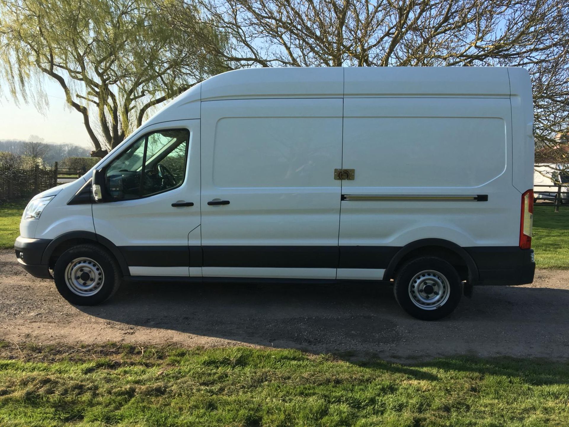 2015/65 REG FORD TRANSIT 350 WHITE 2.2 DIESEL PANEL VAN, SHOWING 0 FORMER KEEPERS *NO VAT* - Image 4 of 11