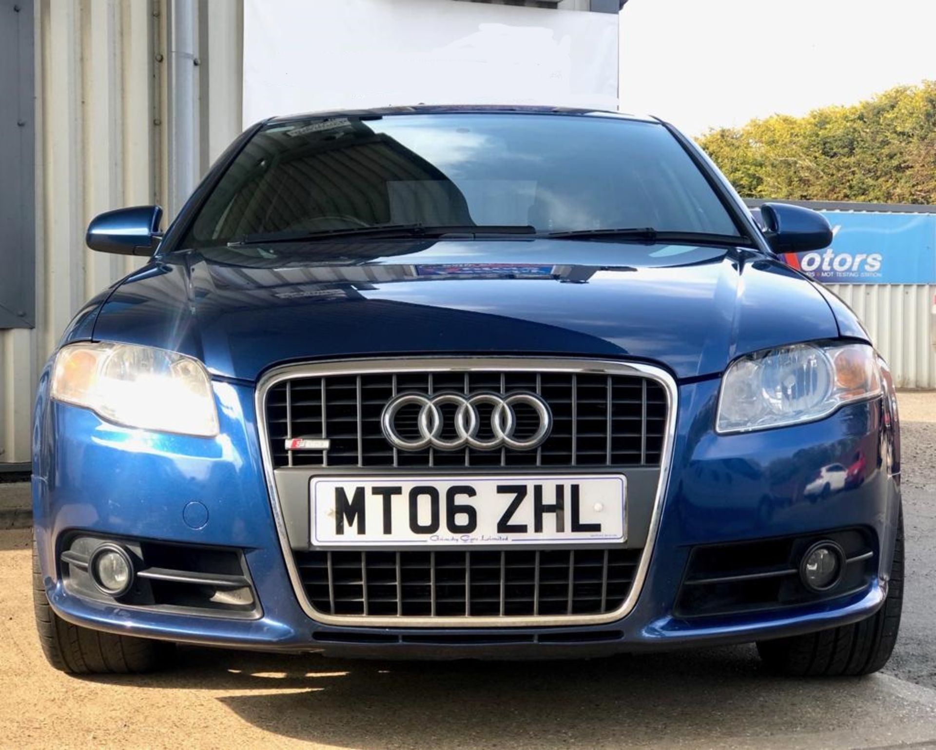 2006/06 REG AUDI A4 SE S LINE 2.0 PETROL BLUE 4 DOOR SALOON, SHOWING 3 FORMER KEEPERS *NO VAT* - Image 2 of 17