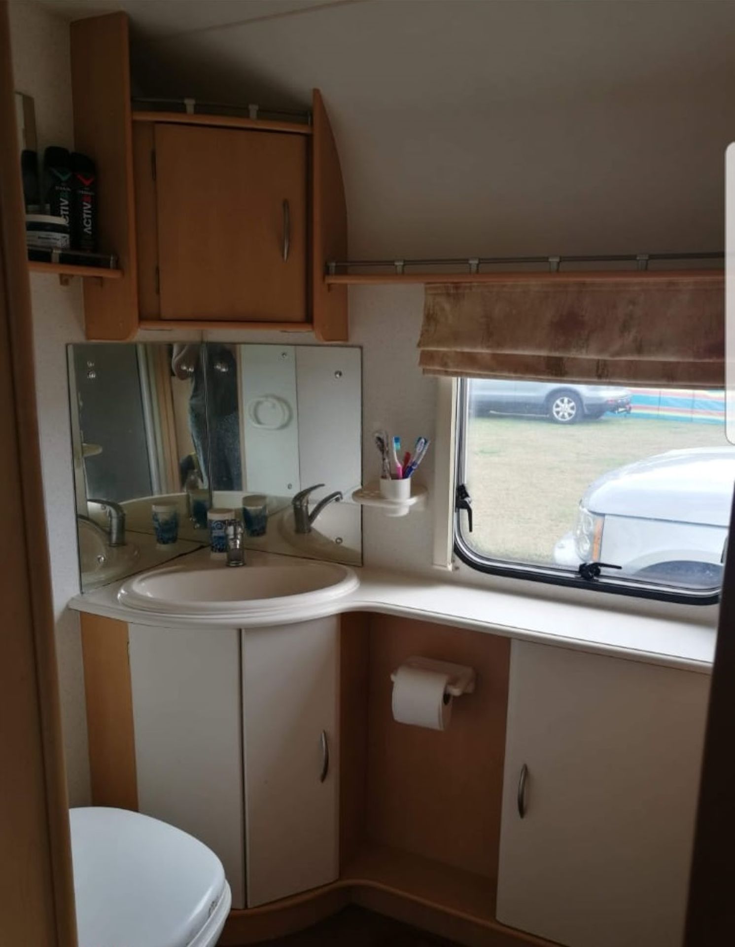 COACHMAN AMARA 4 BERTH CARAVAN COMES WITH AWNING, IN FULL WORKING ORDER, GOOD CONDITION *NO VAT* - Image 8 of 11