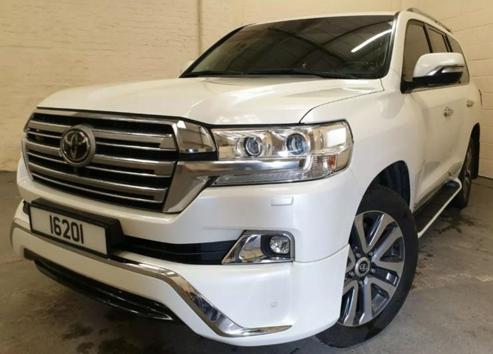 2016 TOYOTA LAND CRUISER VXR LC200 V8 5.7 LITRE GCC SPECS HYDRAULIC *NO VAT* - Image 4 of 15