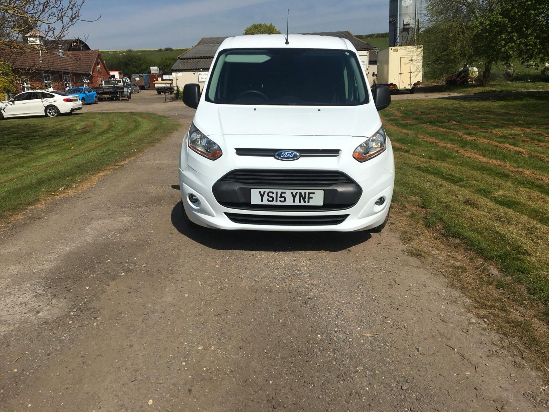 2015/15 REG FORD TRANSIT CONNECT 200 WHITE 1.6 DIESEL PANEL VAN, SHOWING 0 FORMER KEEPERS *NO VAT* - Image 2 of 9