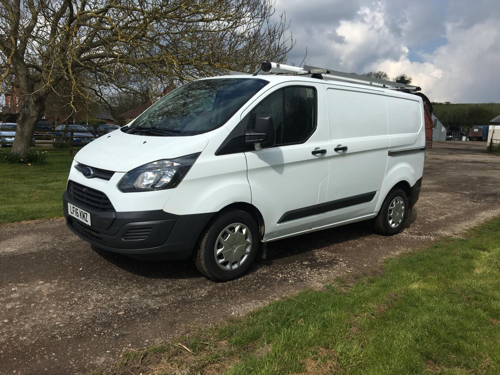 2016/16 REG FORD TRANSIT CUSTOM 310 ECO-TECH 2.2 DIESEL VAN, SHOWING 0 FORMER KEEPERS *PLUS VAT* - Image 3 of 10