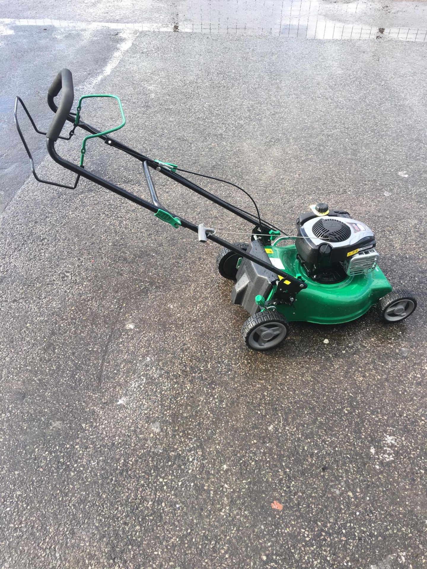 GARDEN-LINE 46CM SELF PROPELLED PETROL WALK BEHIND PUSH MOWER - NO RESERVE *NO VAT* - Image 2 of 6