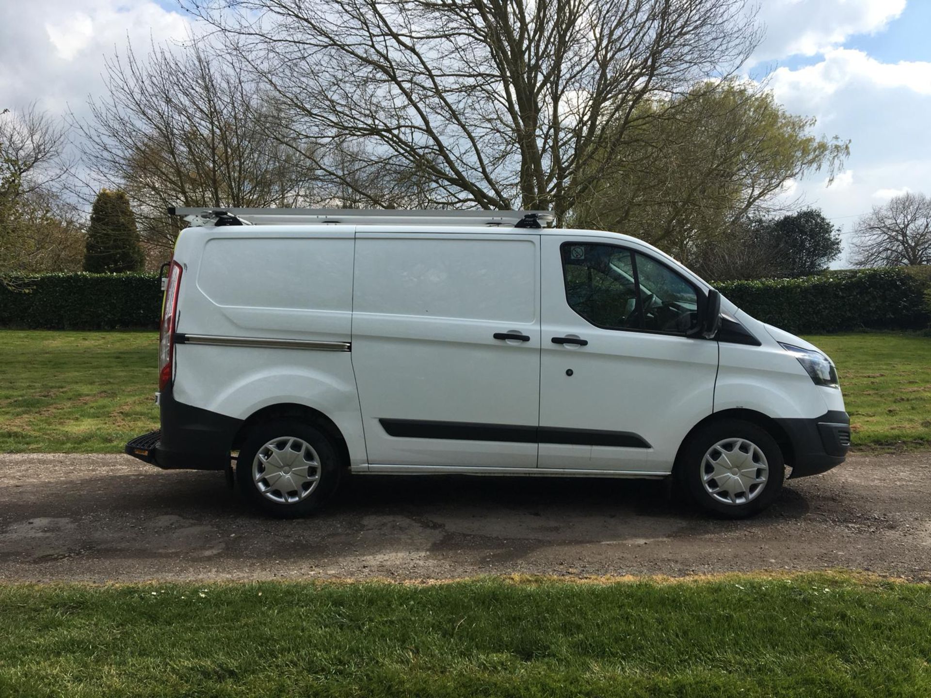 2016/16 REG FORD TRANSIT CUSTOM 310 ECO-TECH 2.2 DIESEL VAN, SHOWING 0 FORMER KEEPERS *PLUS VAT* - Image 7 of 10