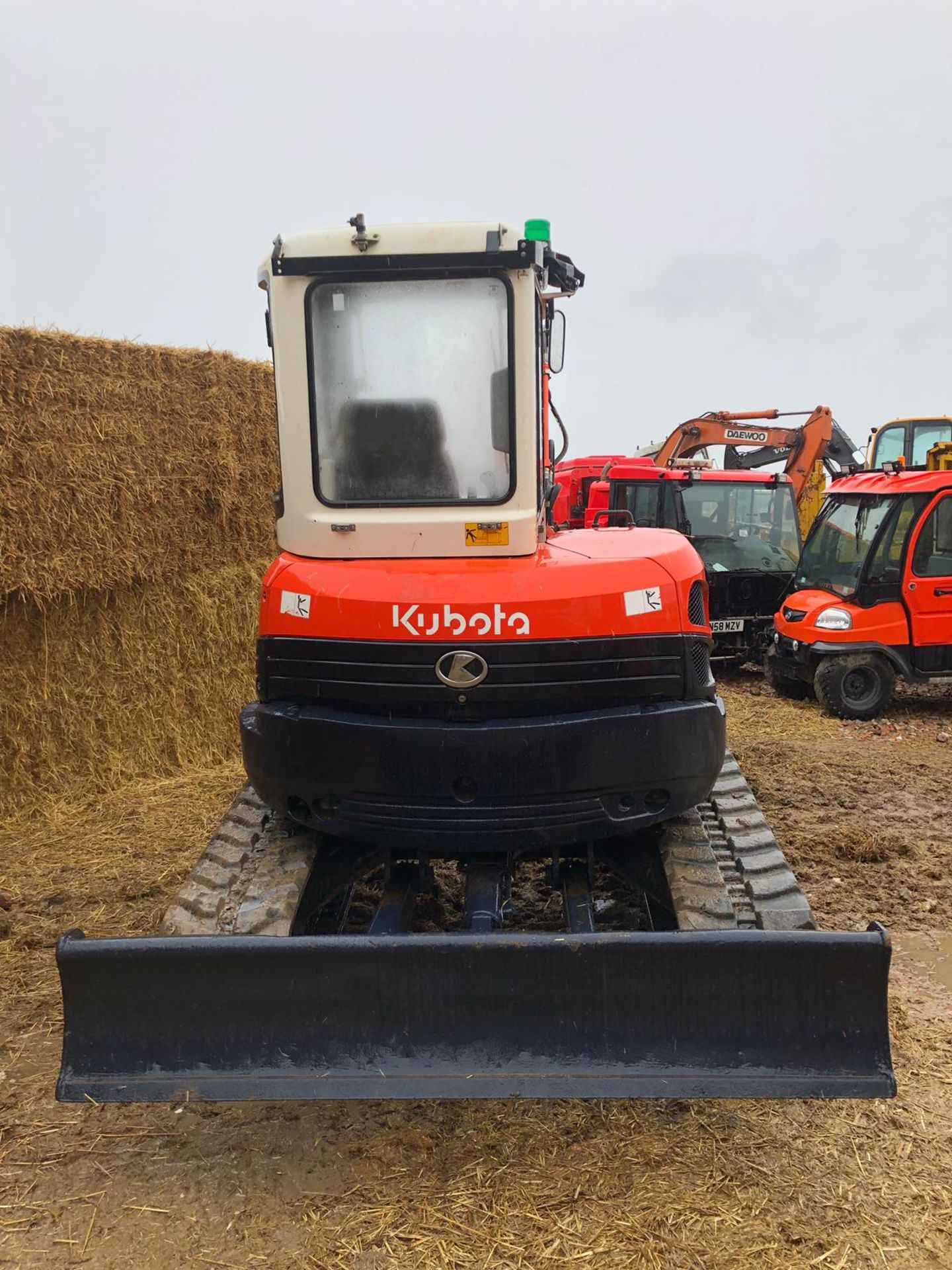 2010 KUBOTA U50-3 5 TONNE TRACKED DIGGER / EXCAVATOR WITH 3X BUCKETS, RUNS WORKS AND DIGS *PLUS VAT* - Image 4 of 9