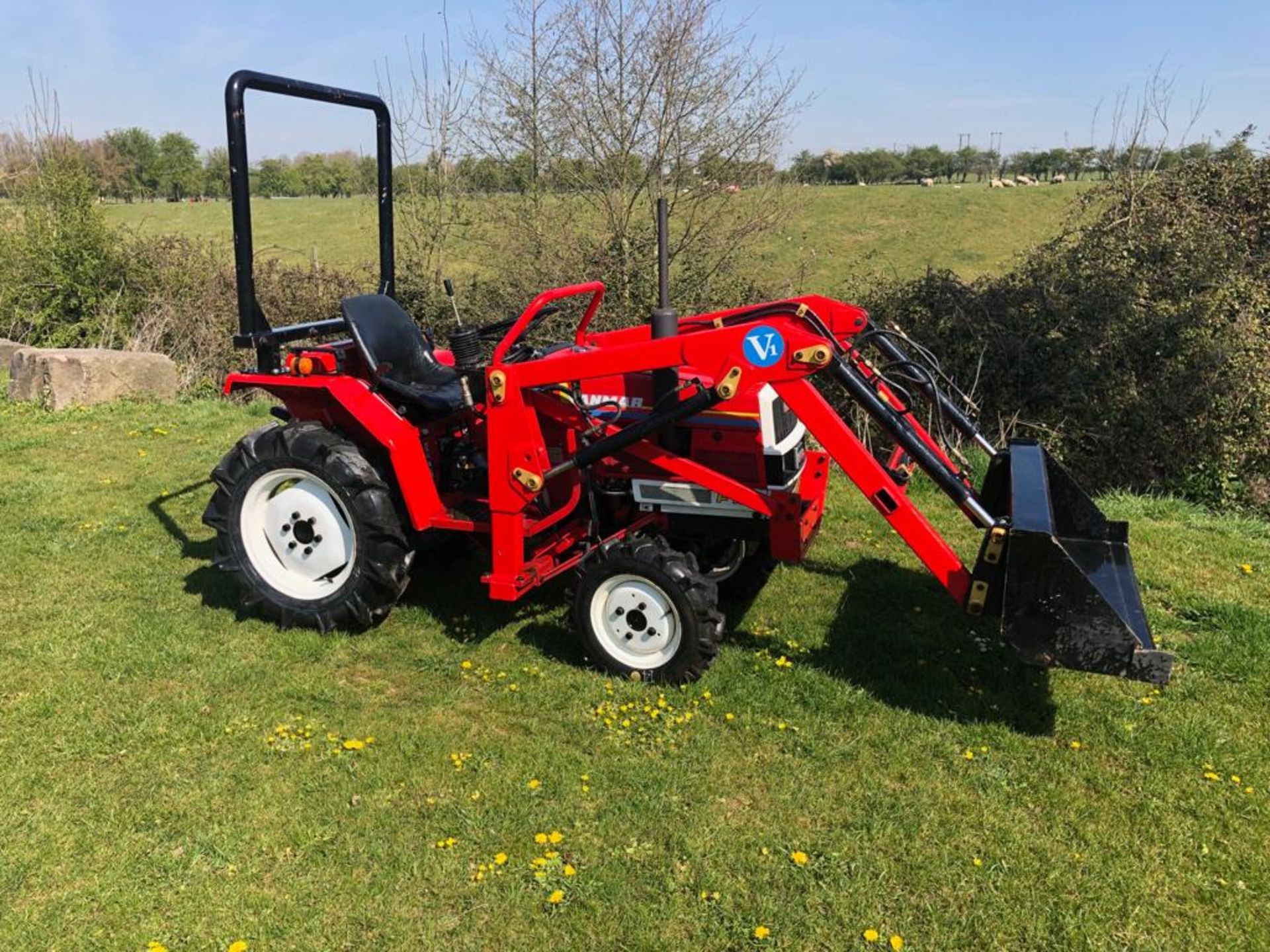 YANMAR FORTE F16D COMPACT TRACTOR C/W V1 FRONT LOADER ATTACHMENT *PLUS VAT*