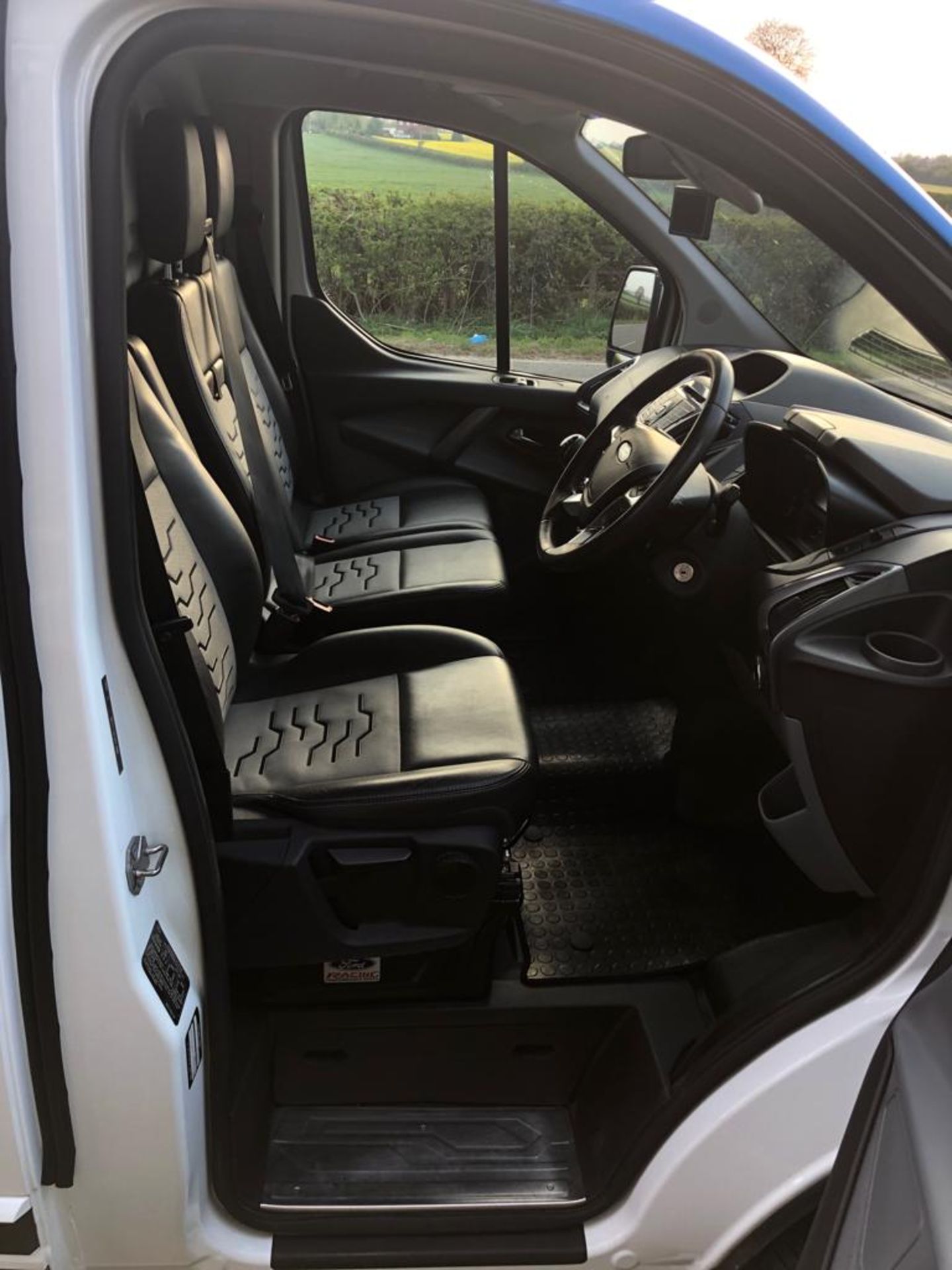 2014/64 REG FORD TRANSIT CUSTOM 290 SPORT WHITE 2.2 DIESEL PANEL VAN, SHOWING 2 FORMER KEEPERS - Image 10 of 28