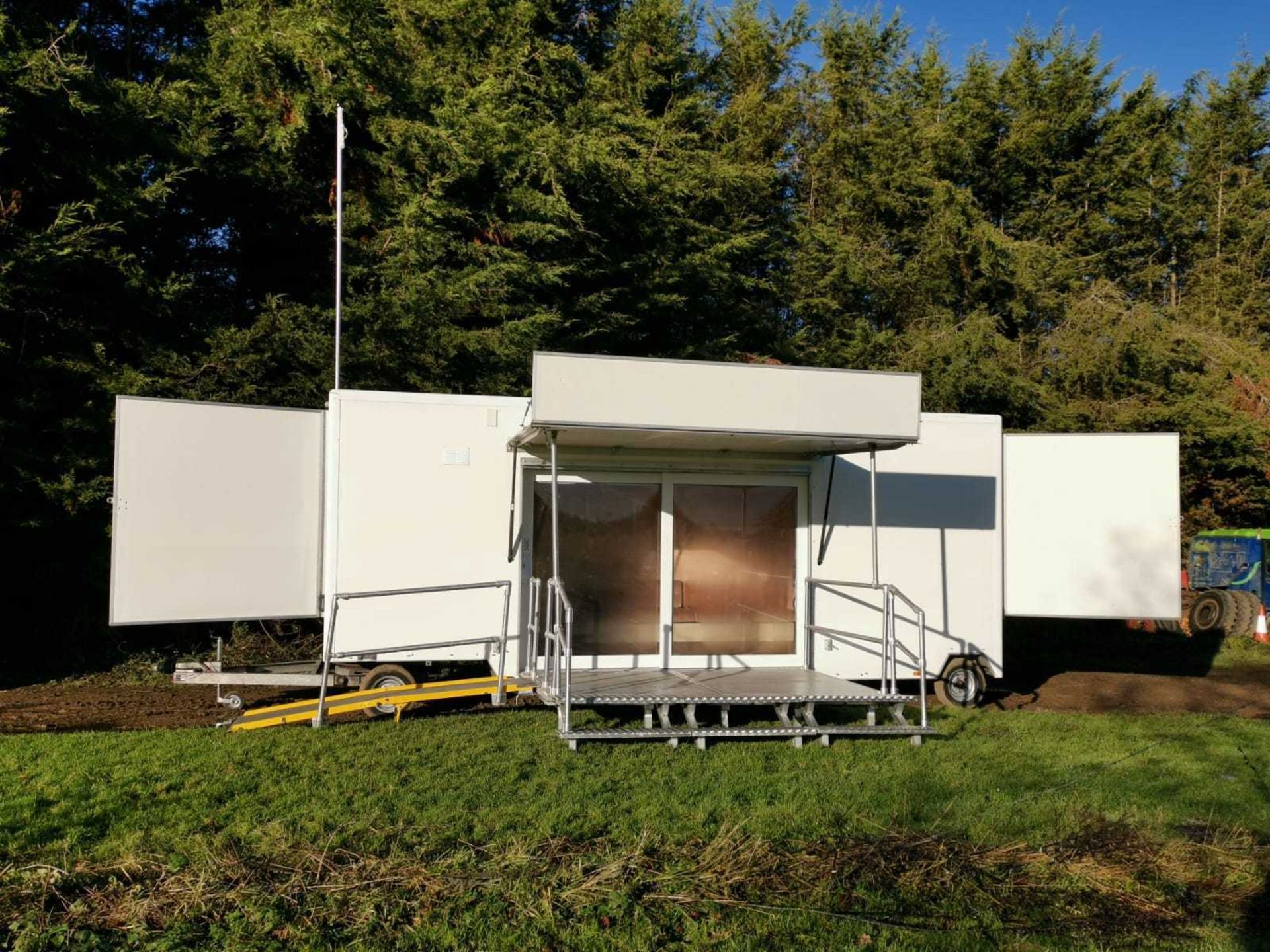 LYNTON DRAWBAR EXHIBITION TRAILER, GTW 3.5 TON, 22'6" (6.85M) EXCLUDING HITCH.