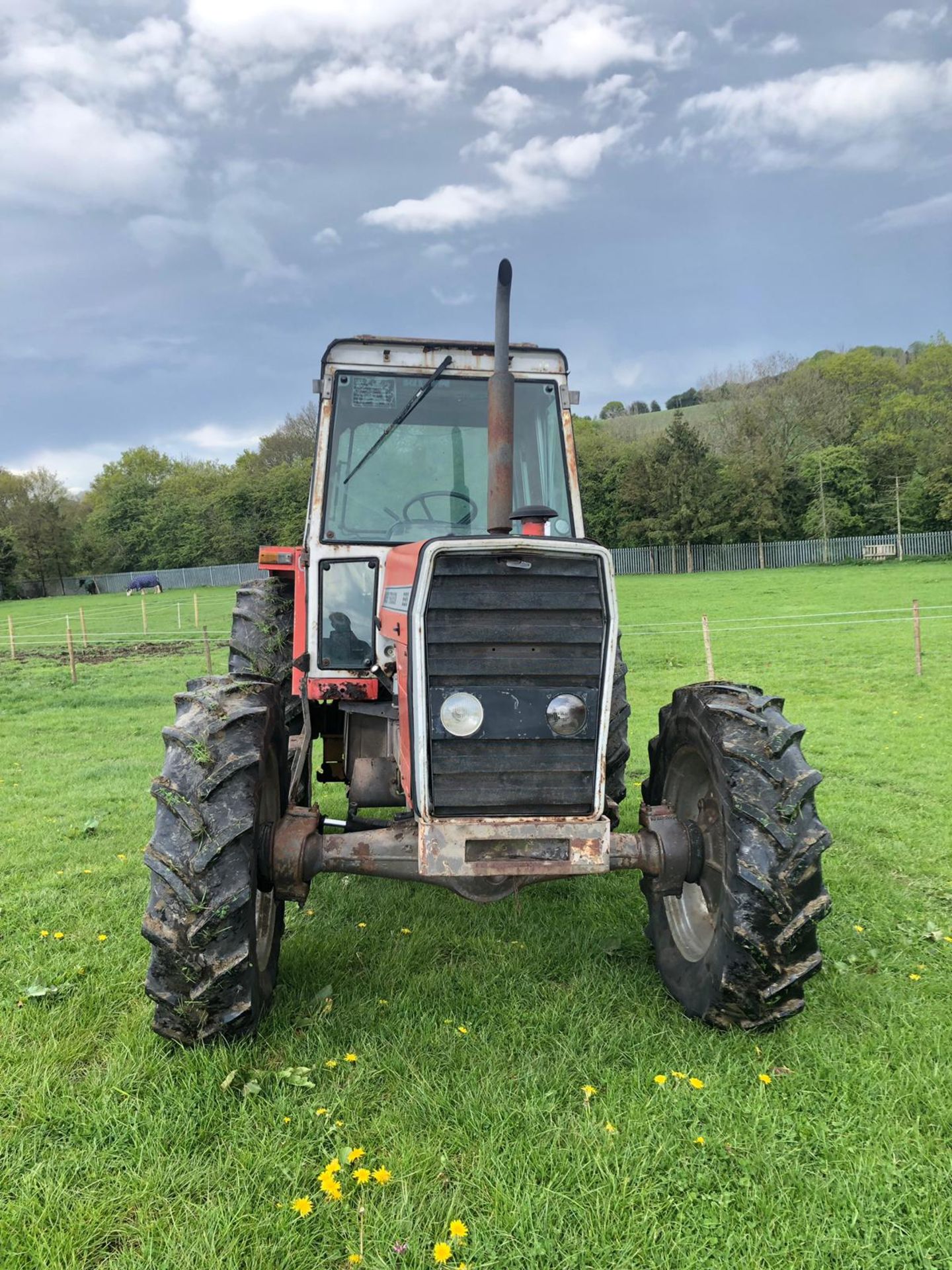 MASSEY FERGUSON 698 4X4 TRACTOR, RUNS AND WORKS *PLUS VAT* - Image 5 of 8