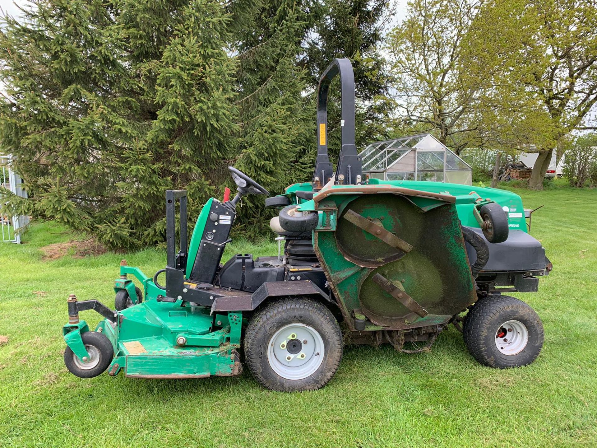 2011/11 REG RANSOMES HR-6010 BATWING WIDE AREA ROTARY RIDE ON DIESEL MOWER *PLUS VAT* - Image 13 of 17