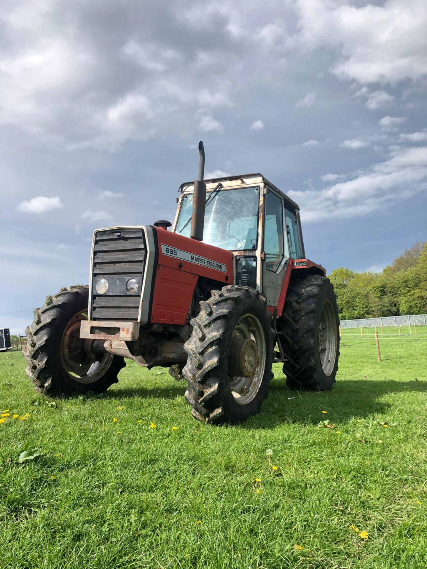 MASSEY FERGUSON 698 4X4 TRACTOR, RUNS AND WORKS *PLUS VAT* - Image 3 of 8