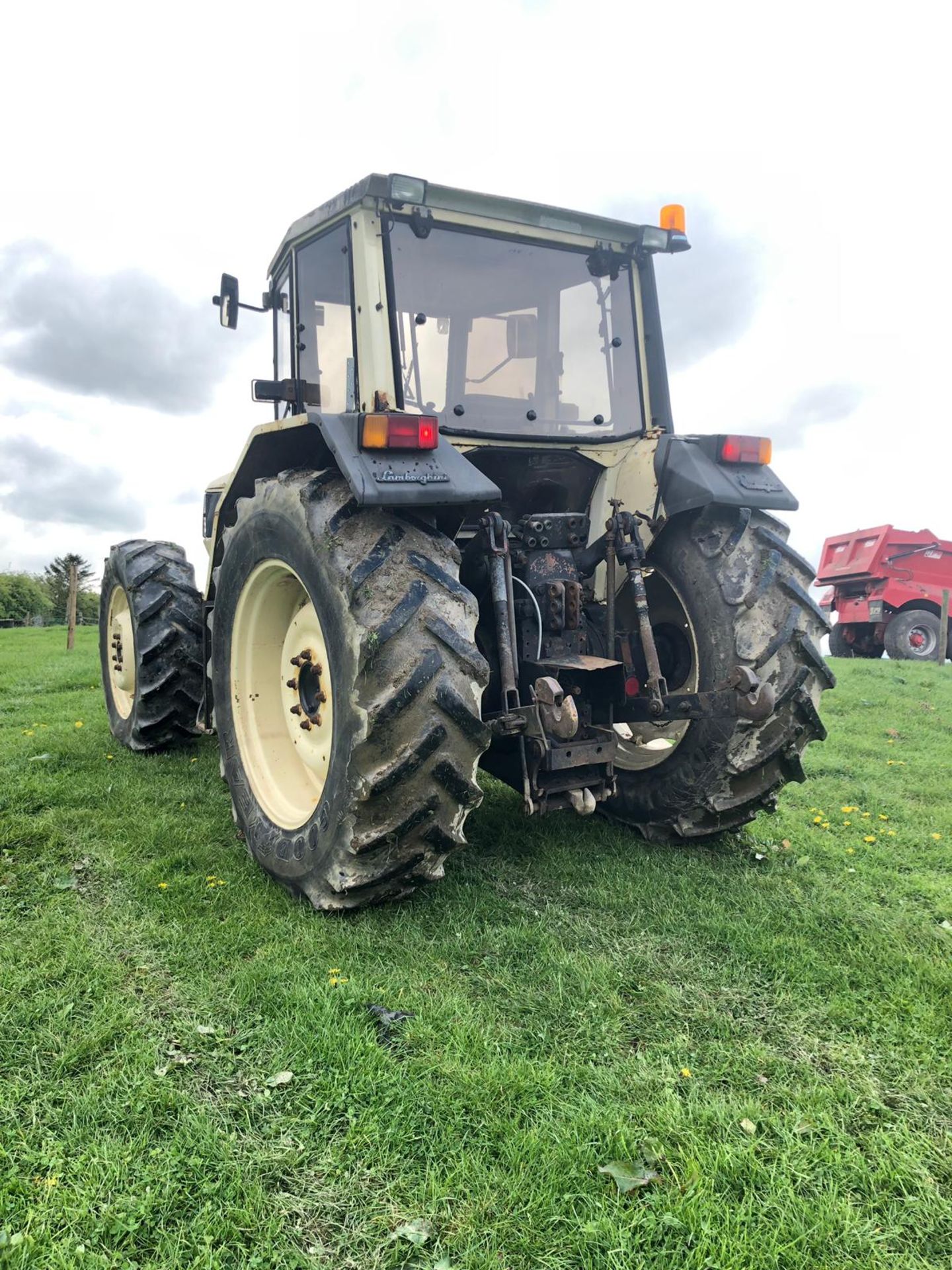 LAMBORGHINI 1106 TRACTOR *PLUS VAT* - Image 3 of 7