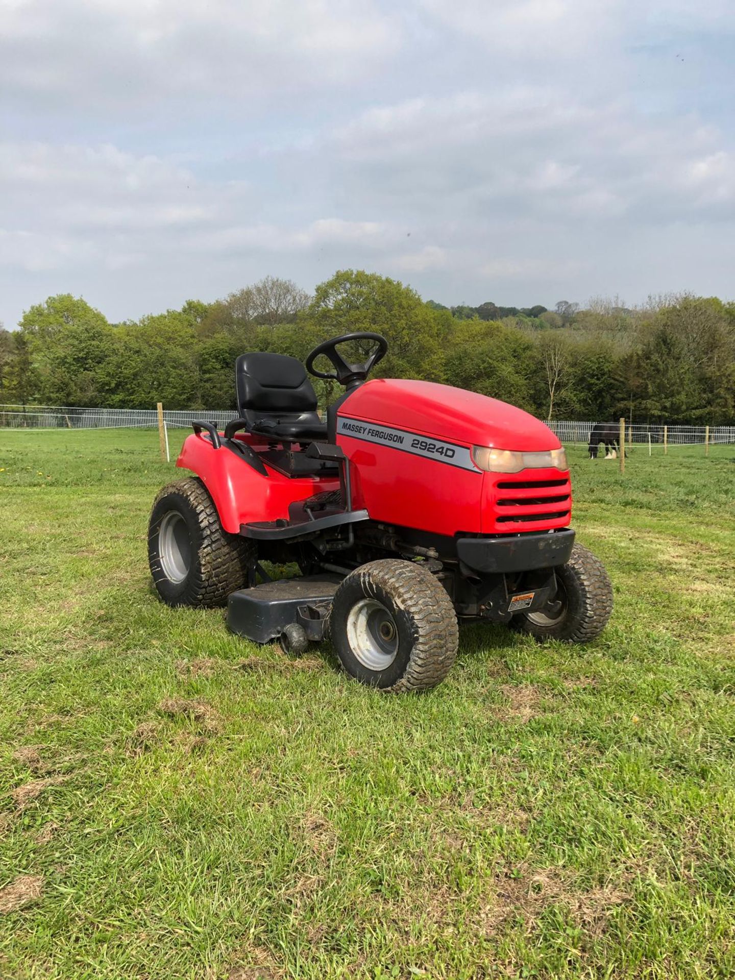 MASSEY FERGUSON 2924 COMPACT TRACTOR *NO VAT*