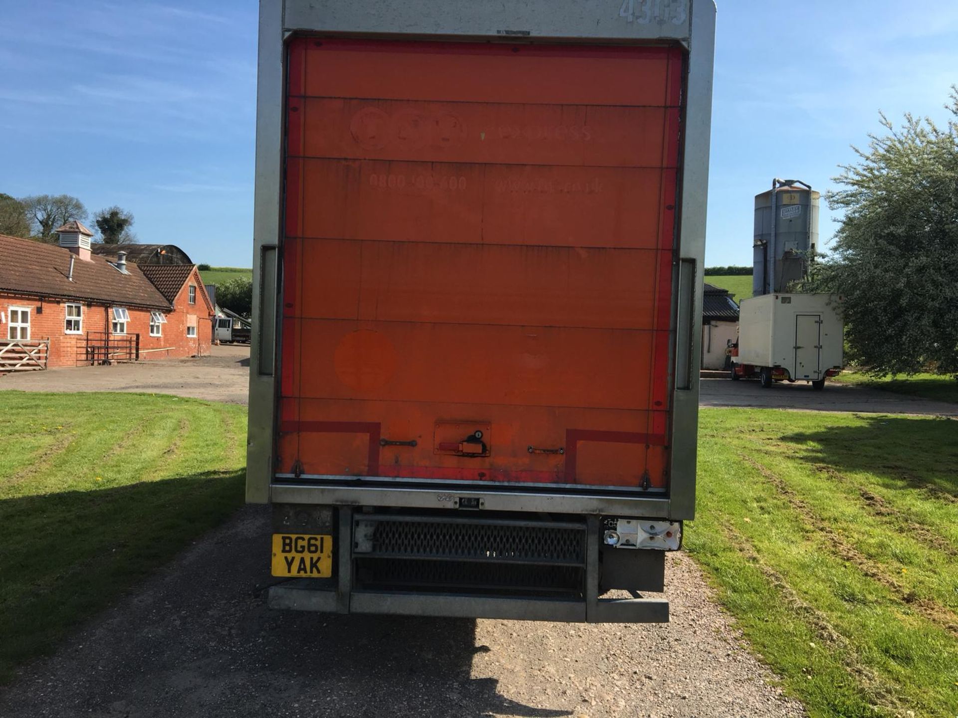 2011/61 REG MERCEDES-BENZ SPRINTER 513 CDI 2.2 DIESEL ORANGE BOX VAN, SHOWING 0 FORMER KEEPERS - Image 5 of 7