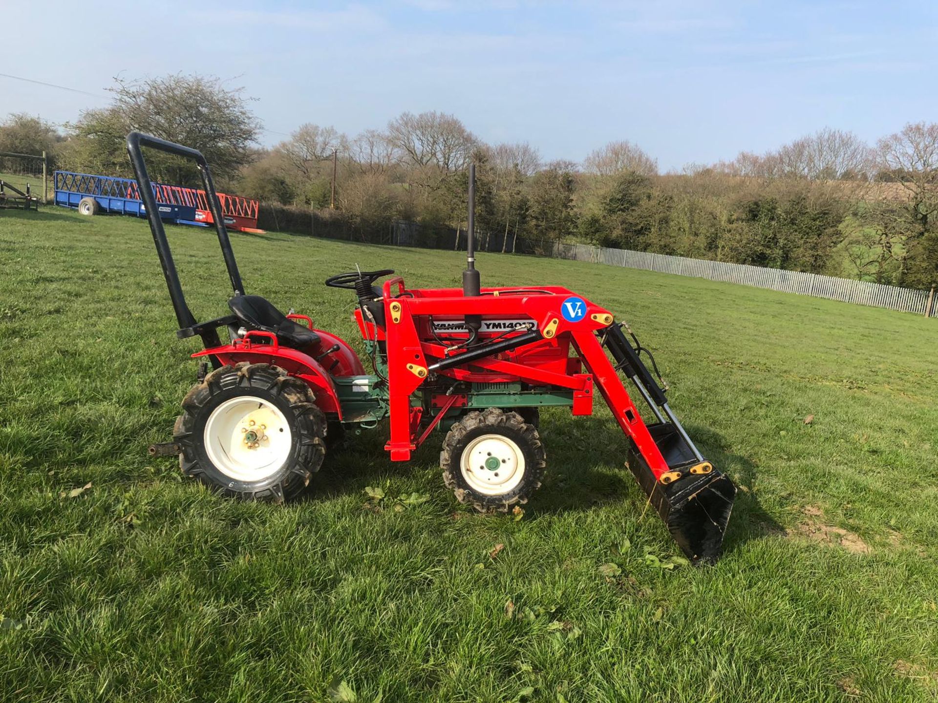 YANMAR YM1401D COMPACT TRACTOR LOADER 4X4 *PLUS VAT* - Image 4 of 6