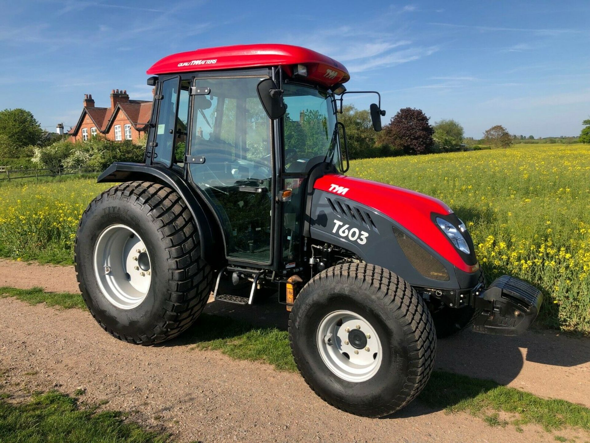 COMPACT TRACTOR TYM T603 60HP, ONLY 1063 HOURS,4x4, YEAR 2013 *PLUS VAT*