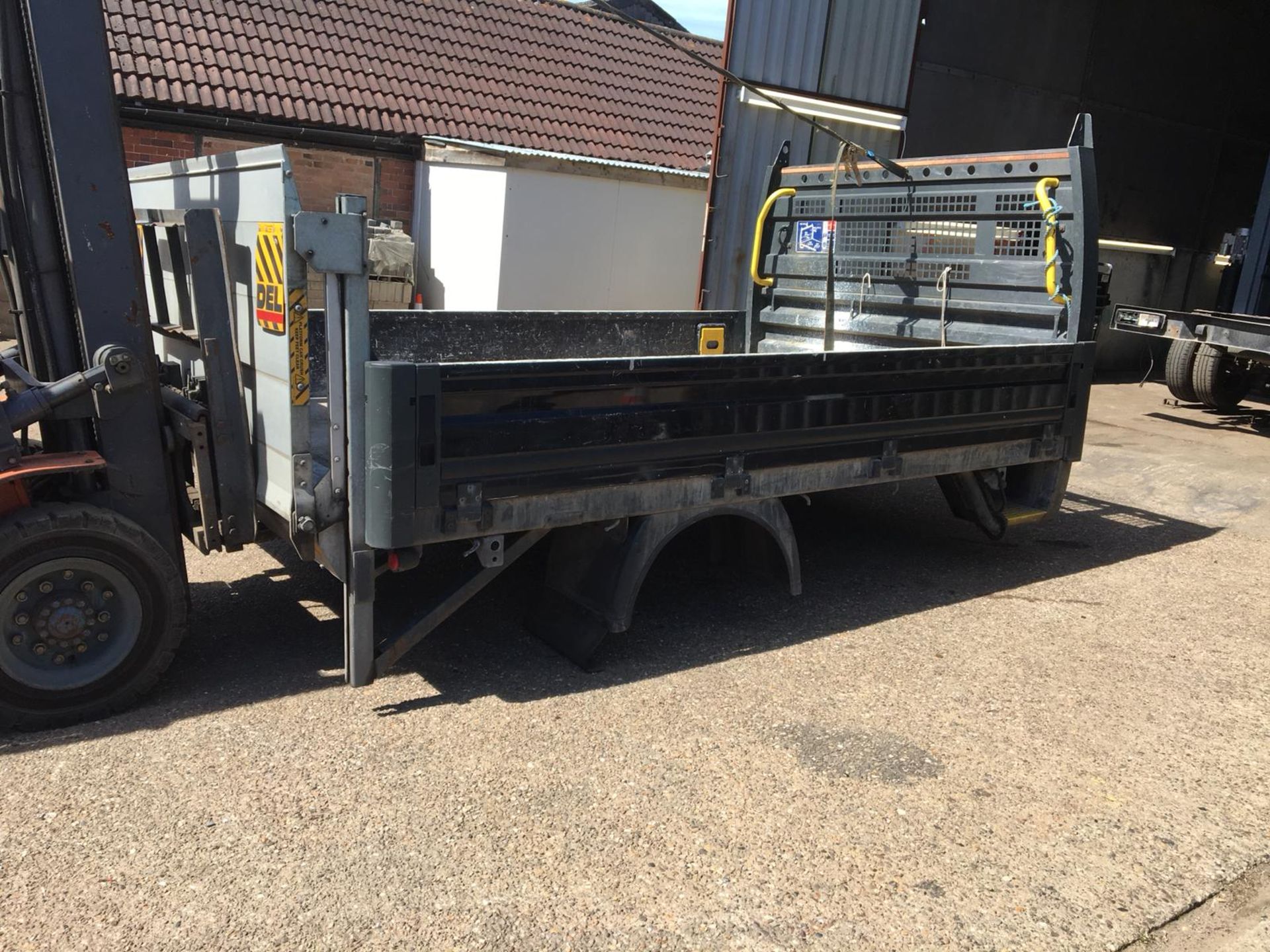 FORD TRANSIT REAR DROPSIDE BODY WITH TAIL LIFT - IN WORKING ORDER *NO VAT* - Image 2 of 6