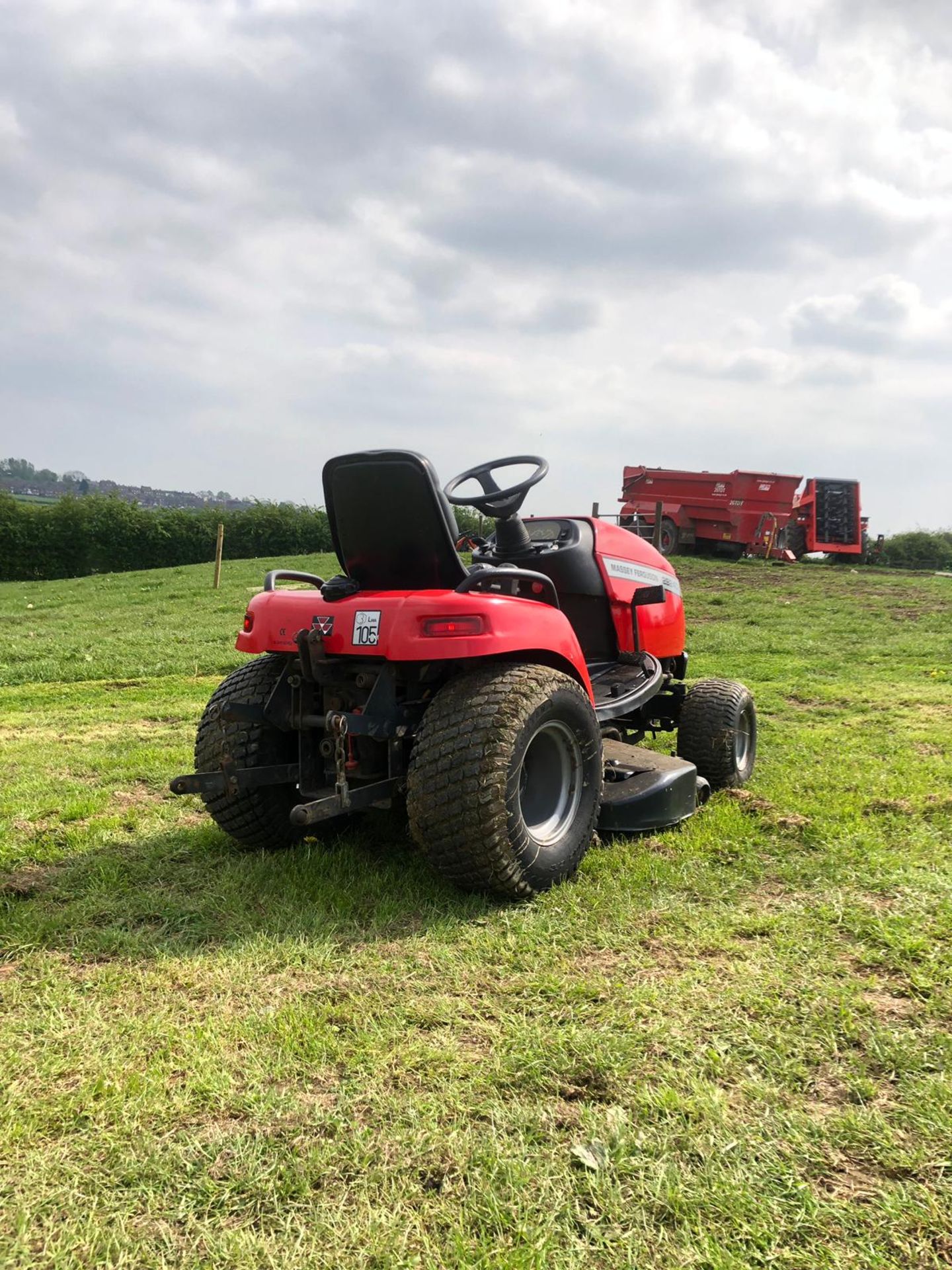 MASSEY FERGUSON 2924 COMPACT TRACTOR *NO VAT* - Image 4 of 6