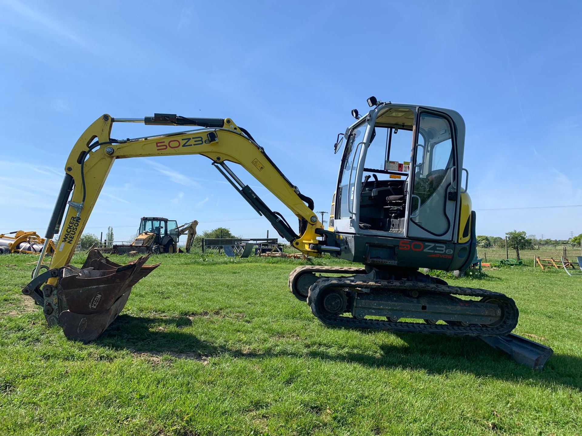 2015 WACKER NEUSON 50Z3 (2) VDS HYDRAULIC DIGGER / TRACKED EXCAVATOR, C/W 3 X BUCKETS *PLUS VAT* - Image 2 of 16