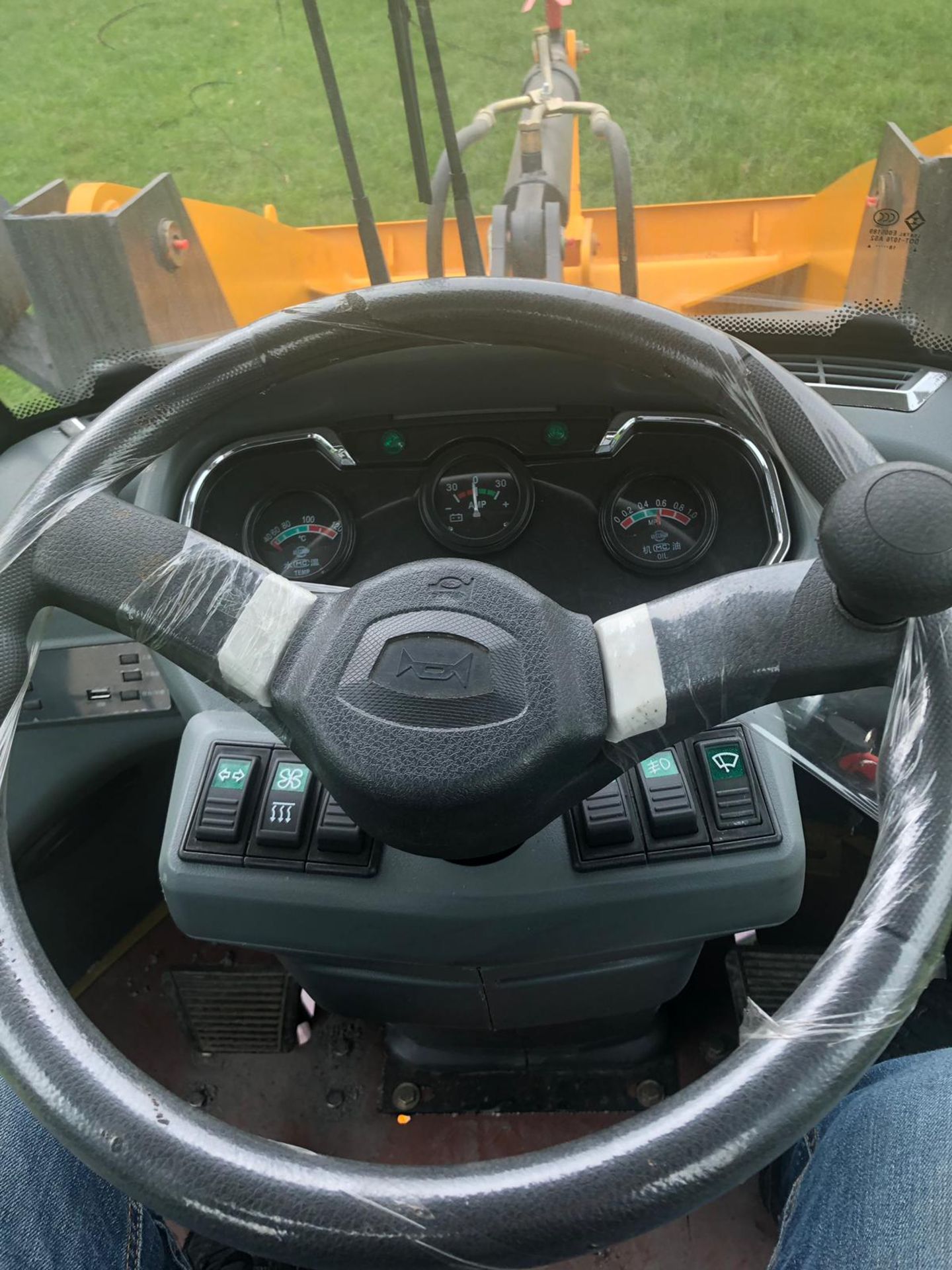 2019 BRAND NEW AND UNUSED ATTACK 1610 WHEEL LOADER, RUNS WORKS AND LIFTS *PLUS VAT* - Image 8 of 9