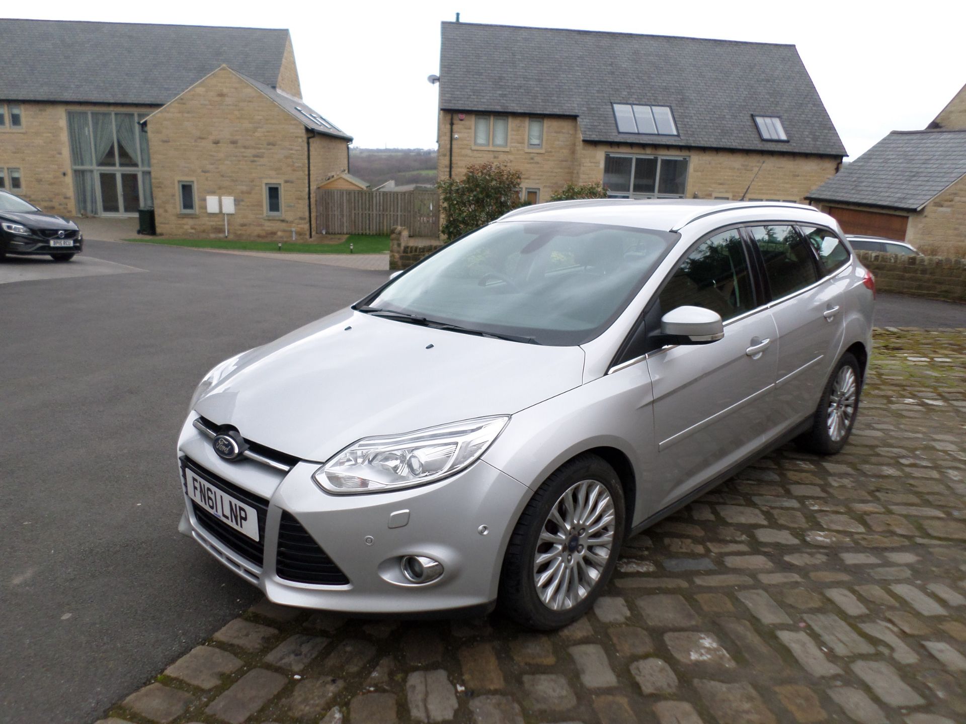 2011/61 REG FORD FOCUS TITANIUM X TDCI 1.6 DIESEL ESTATE, SHOWING 1 FORMER KEEPER *NO VAT* - Image 3 of 16