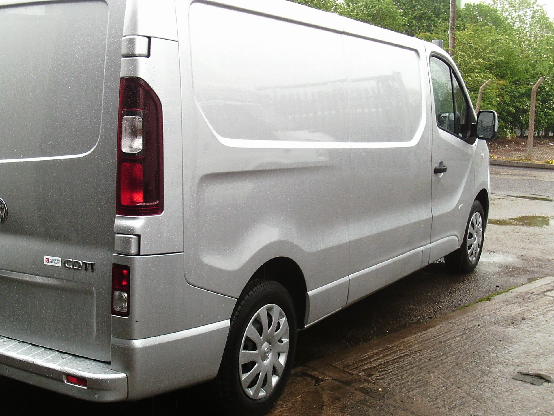 2017/67 REG VAUXHALL VIVARO 2900 SPORTIVE LWB CDTI 1.6 DIESEL SILVER PANEL VAN *PLUS VAT* - Image 7 of 14