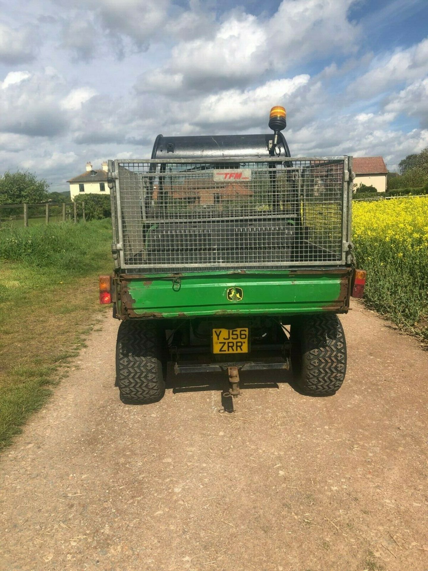 JOHN DEERE GATOR HPX UTILITY VEHICLE, 4x4, ELECTRIC TIPPING REAR BODY, 2102 HOURS, DIESEL *PLUS VAT* - Image 8 of 10