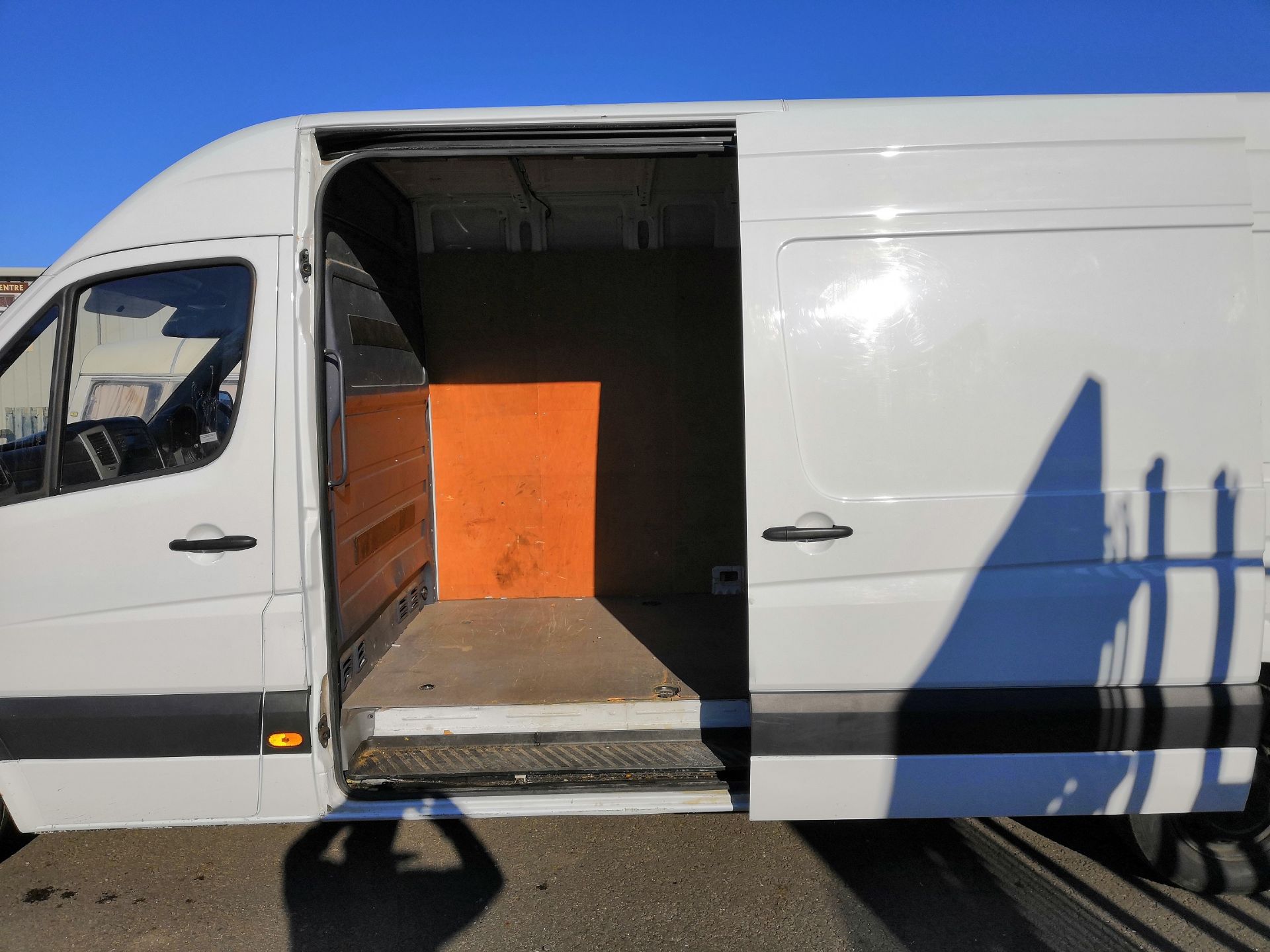 2015/65 REG MERCEDES-BENZ SPRINTER 313 CDI 2.2 DIESEL PANEL VAN, SHOWING 1 FORMER KEEPER *NO VAT* - Image 8 of 16