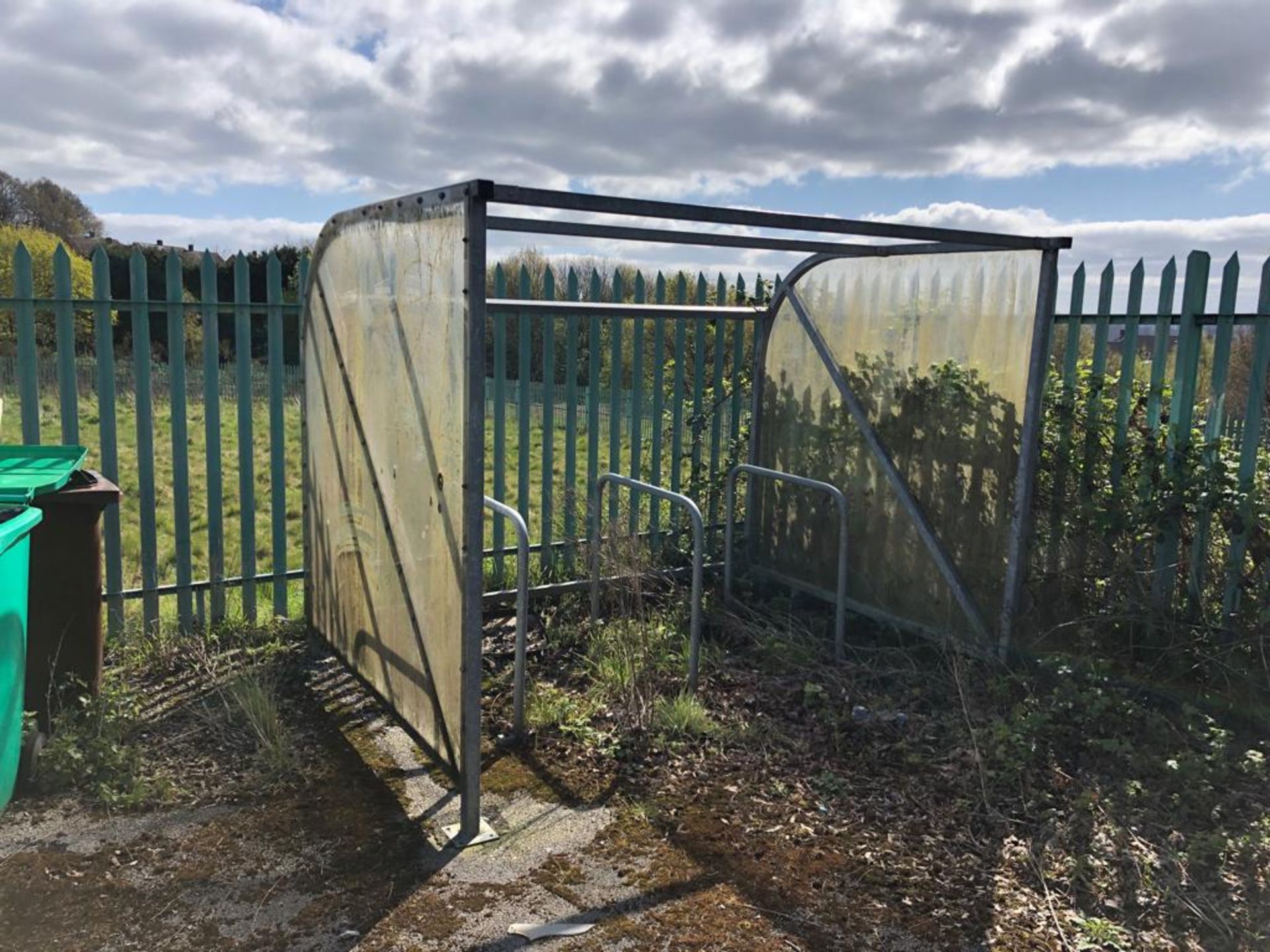 BIKE SHED / FRAME / SMOKING SHELTER *NO VAT*