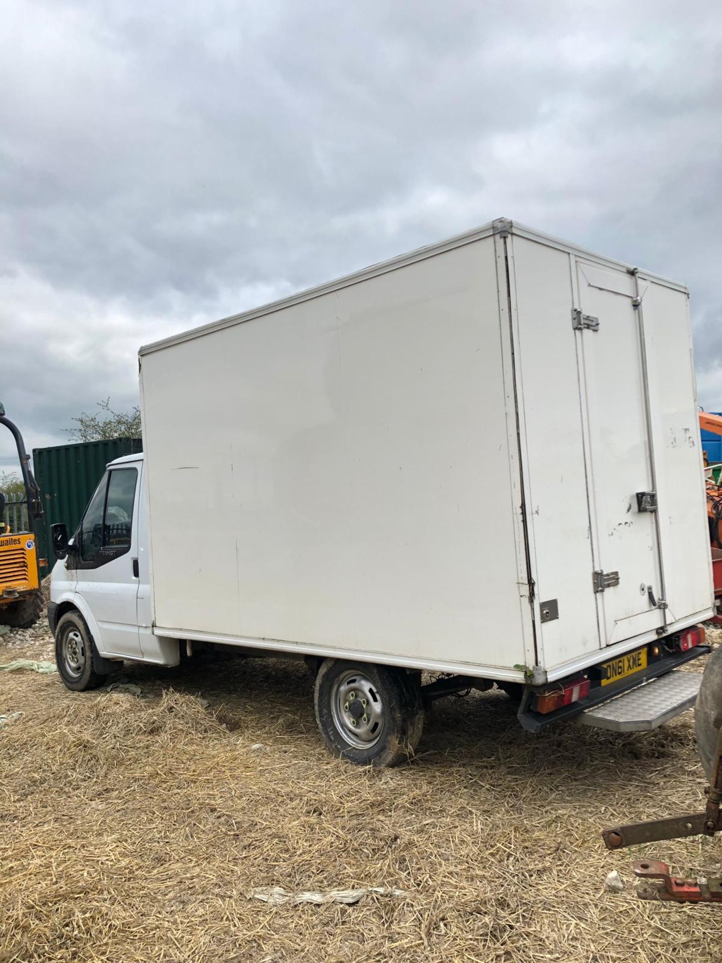 2012/61 REG FORD TRANSIT 125 T350 FWD WHITE DIESEL BOX VAN, SHOWING 0 FORMER KEEPERS *PLUS VAT* - Image 3 of 13