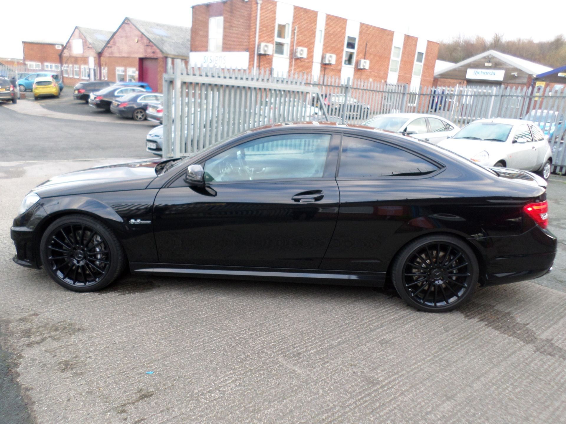 2014/14 REG MERCEDES-BENZ C63 AMG AUTO 6.2L PETROL BLACK COUPE, FULL SERVICE HISTORY *NO VAT* - Image 4 of 15