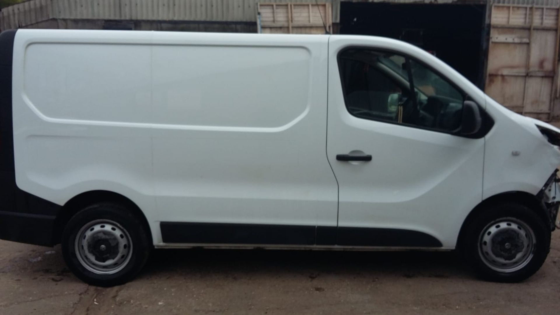 2016/16 REG VAUXHALL VIVARO 2700 CDTI ECOFLEX 1.6D PANEL VAN, SHOWING 0 FORMER KEEPERS *NO VAT* - Image 4 of 8