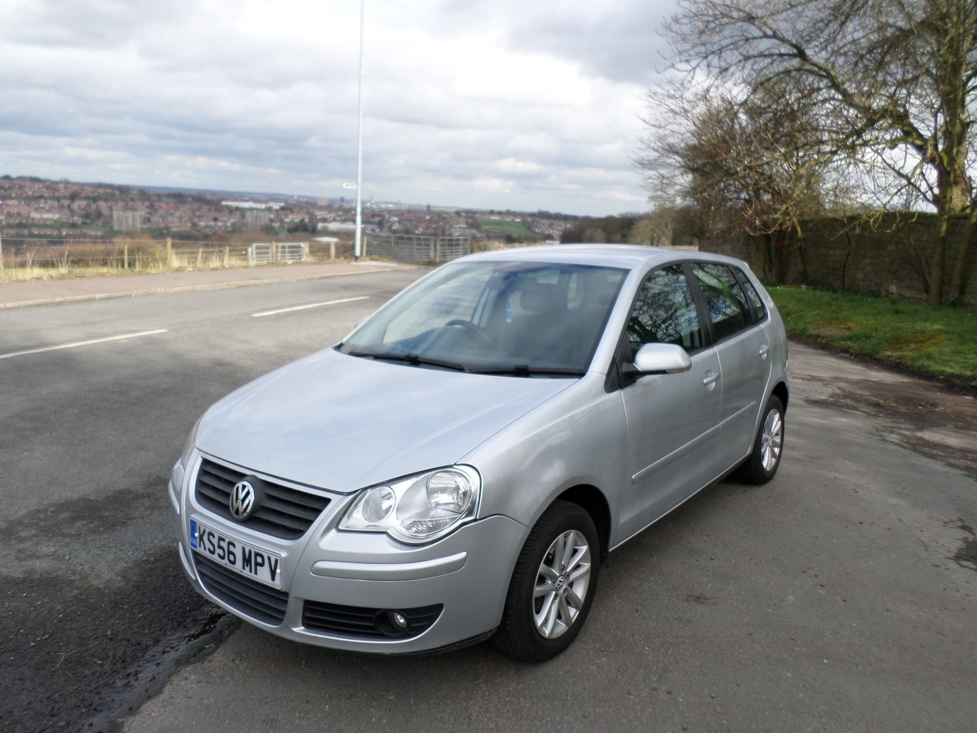 2007/56 REG VOLKSWAGEN POLO S 75 AUTO 1.4 PETROL 5 DOOR HATCHBACK *NO VAT* - Image 3 of 12